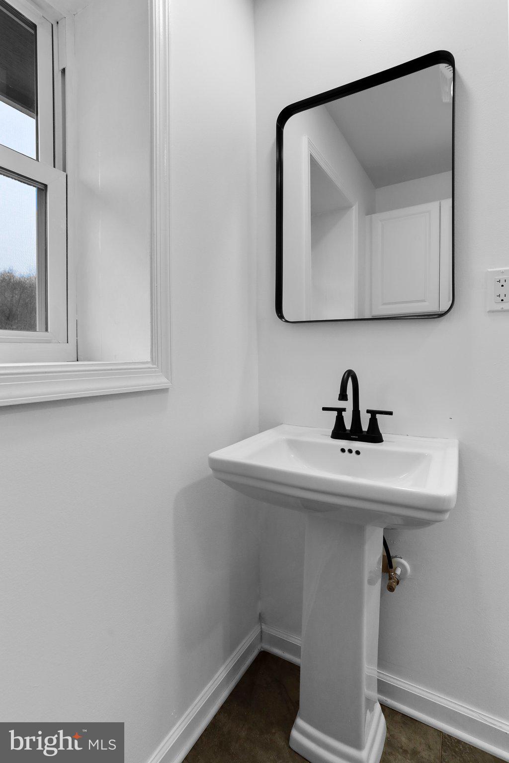 GOLDEN ACRES - Residential