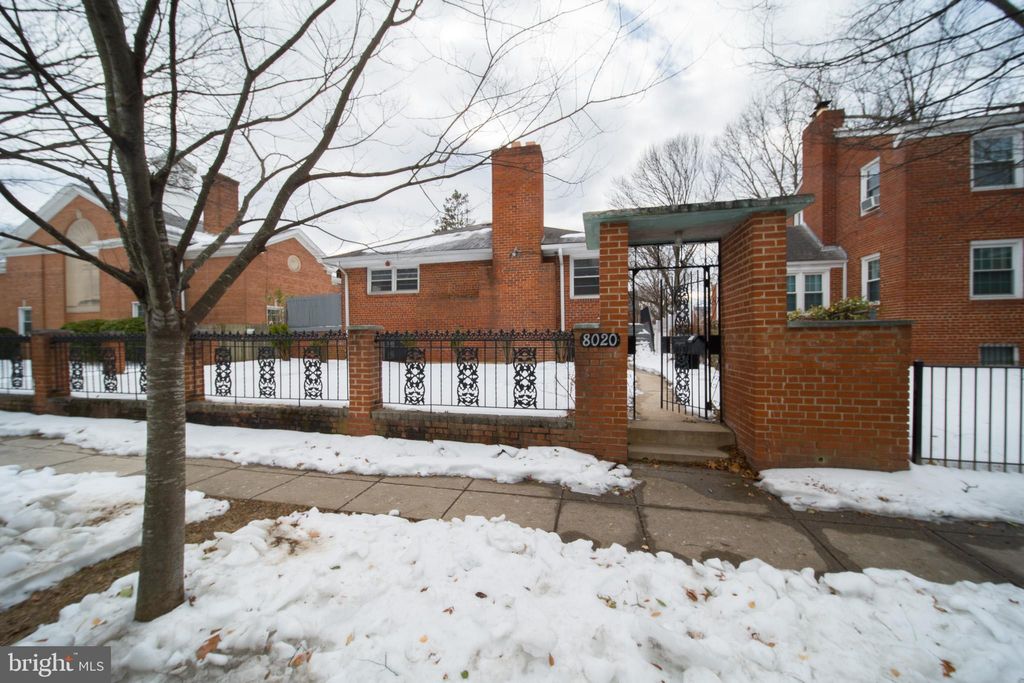 Photo of 8020 Eastern Avenue NW, WASHINGTON, DC 20012 (MLS # DCDC2248654)