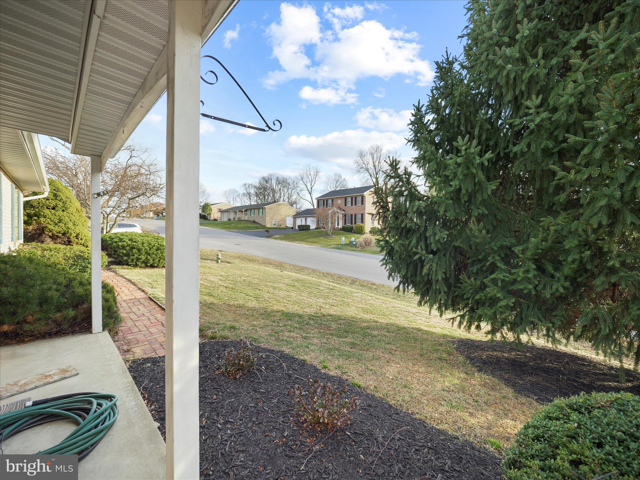 COLONIAL PARK EAST - Residential