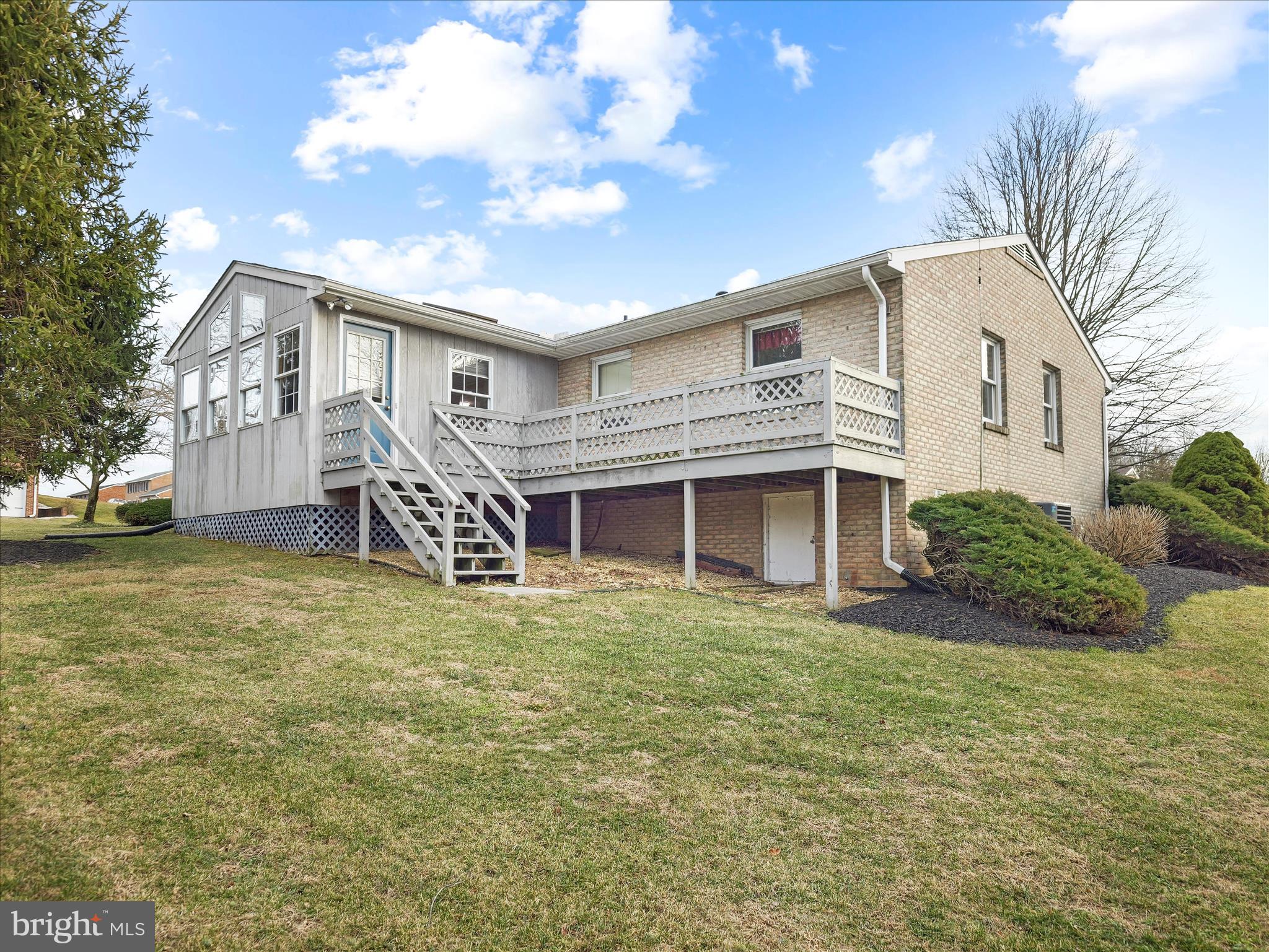 COLONIAL PARK EAST - Residential