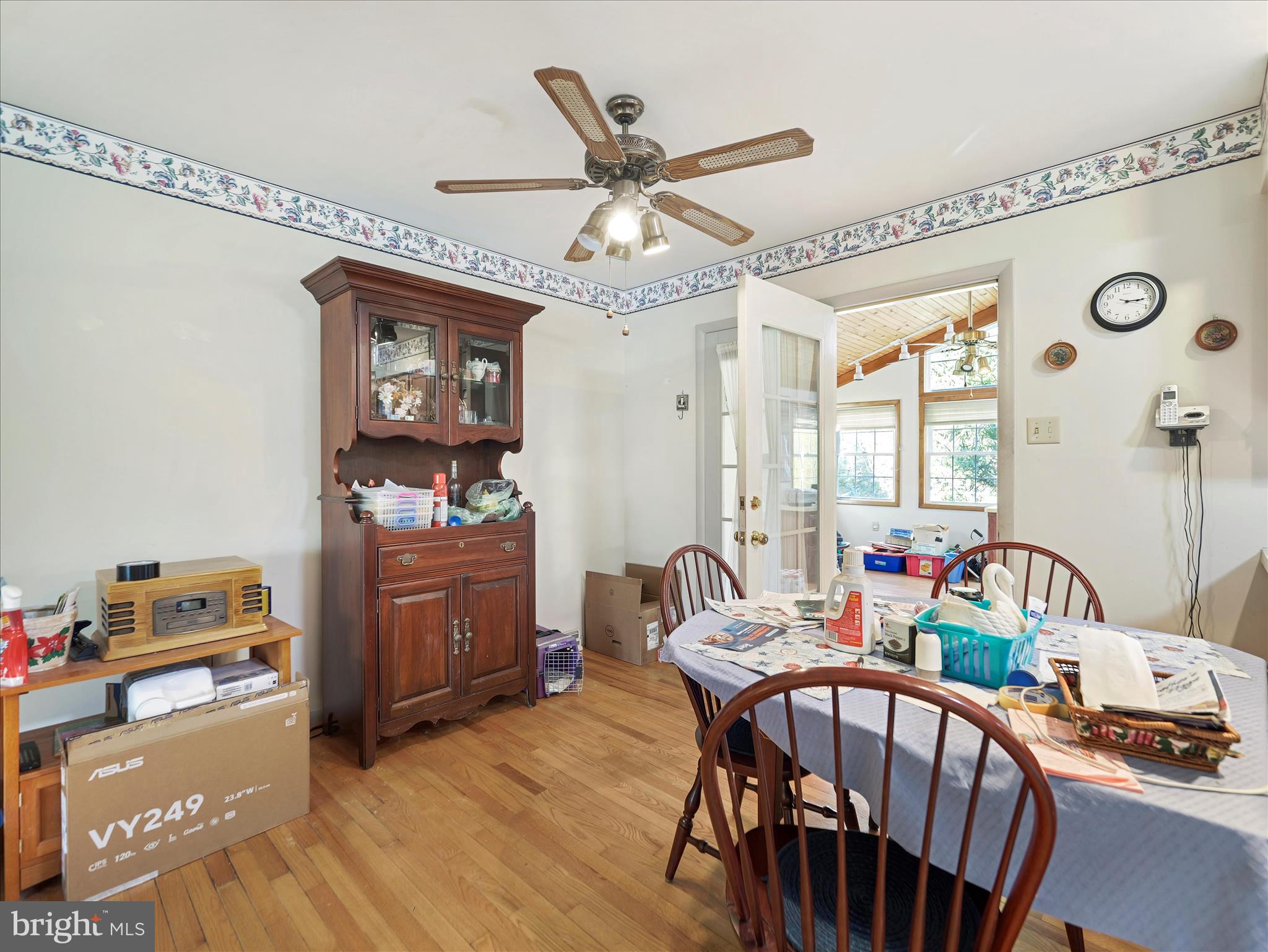 COLONIAL PARK EAST - Residential