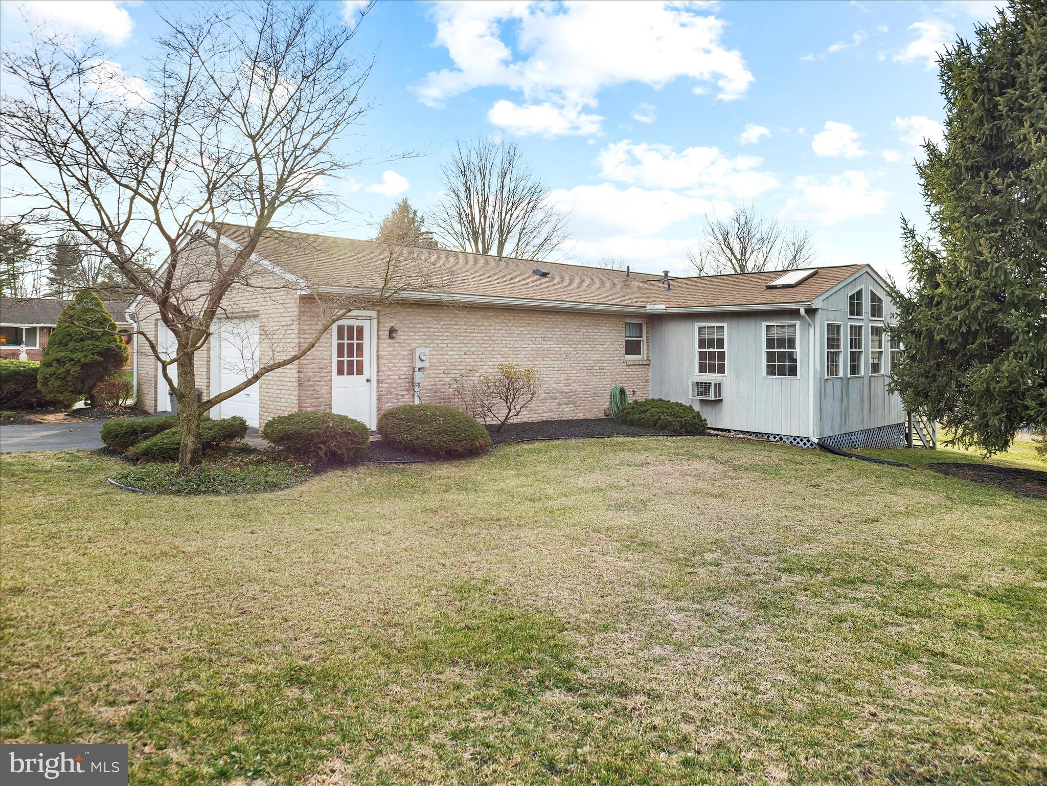 COLONIAL PARK EAST - Residential