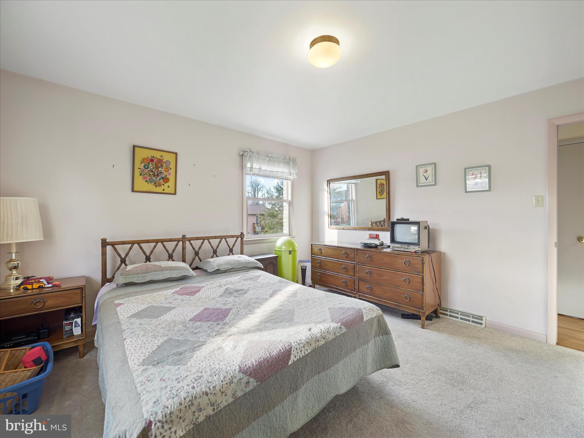 COLONIAL PARK EAST - Residential