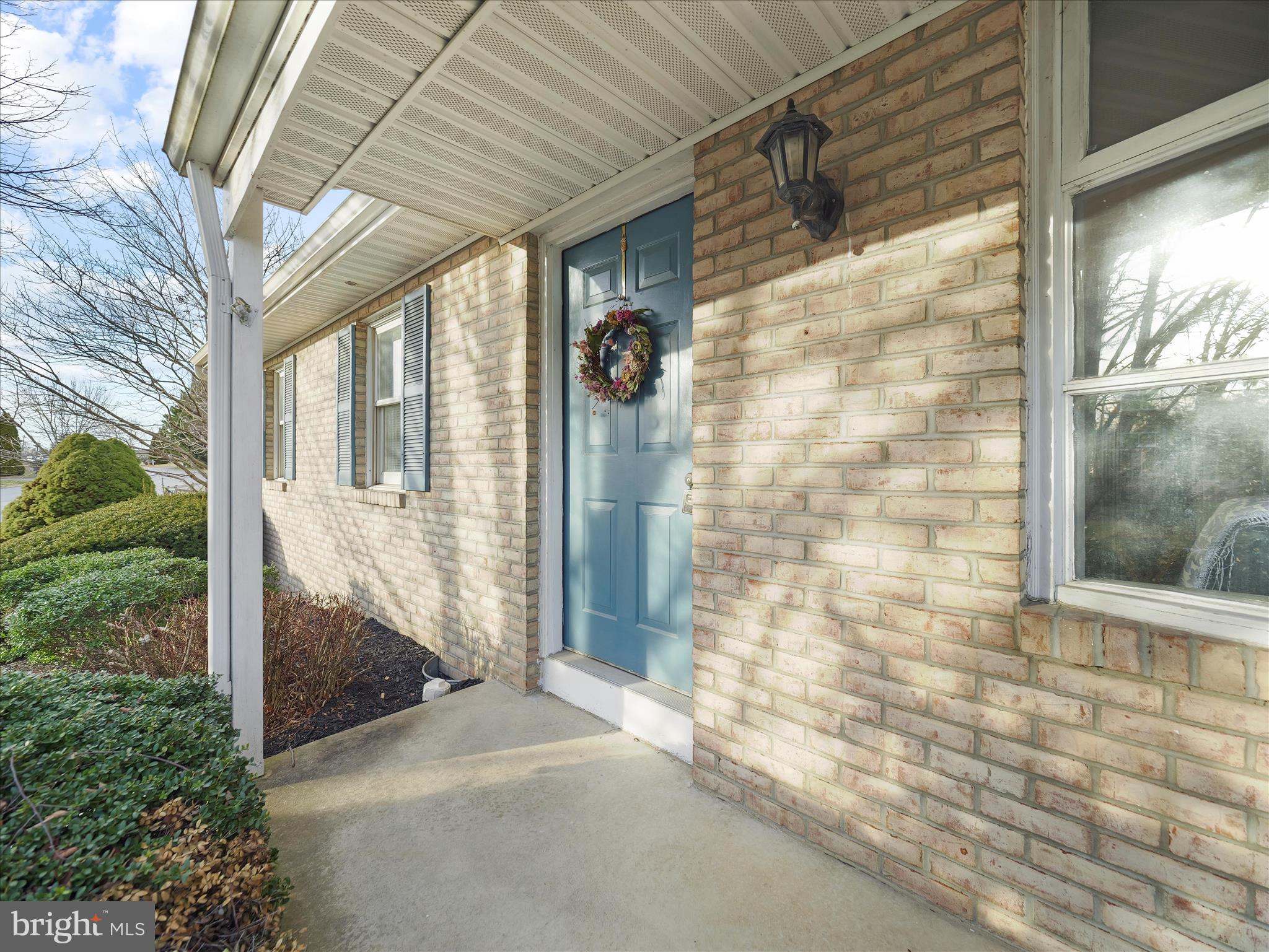 COLONIAL PARK EAST - Residential