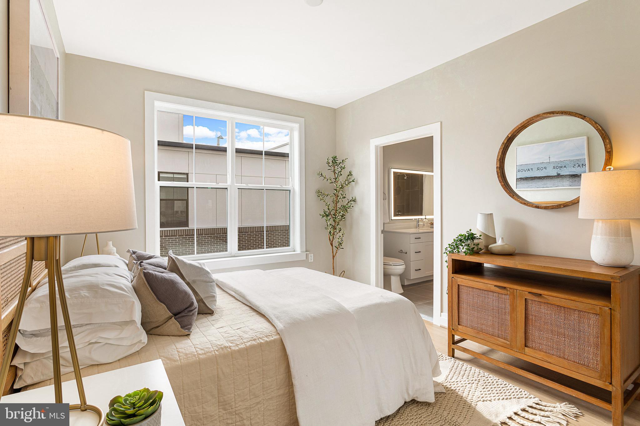 OLD TOWN ALEXANDRIA - Residential