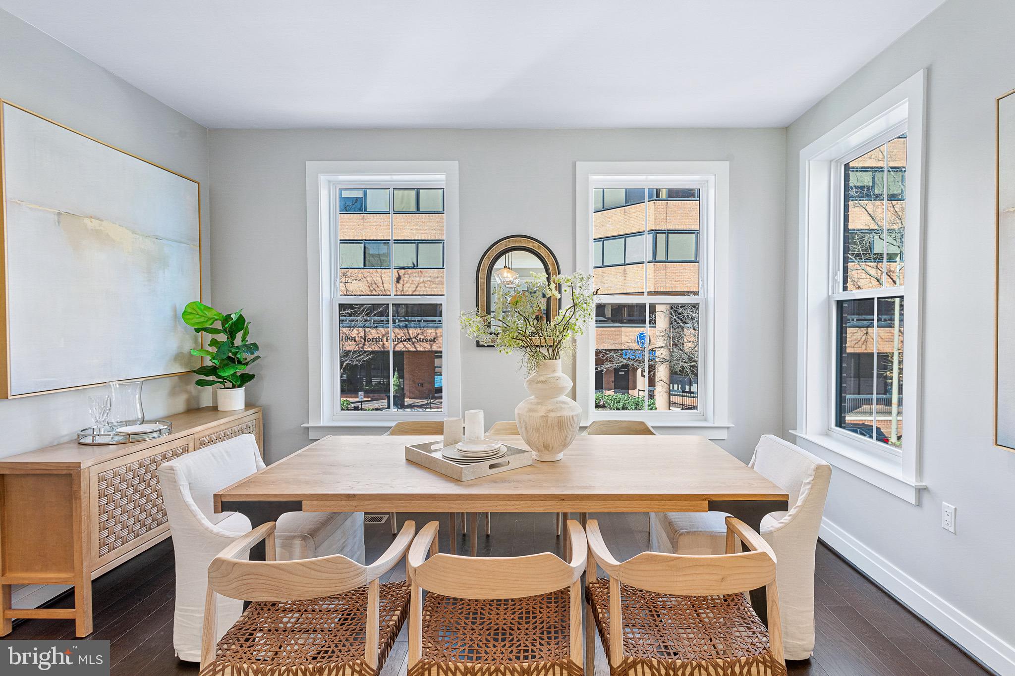 OLD TOWN ALEXANDRIA - Residential