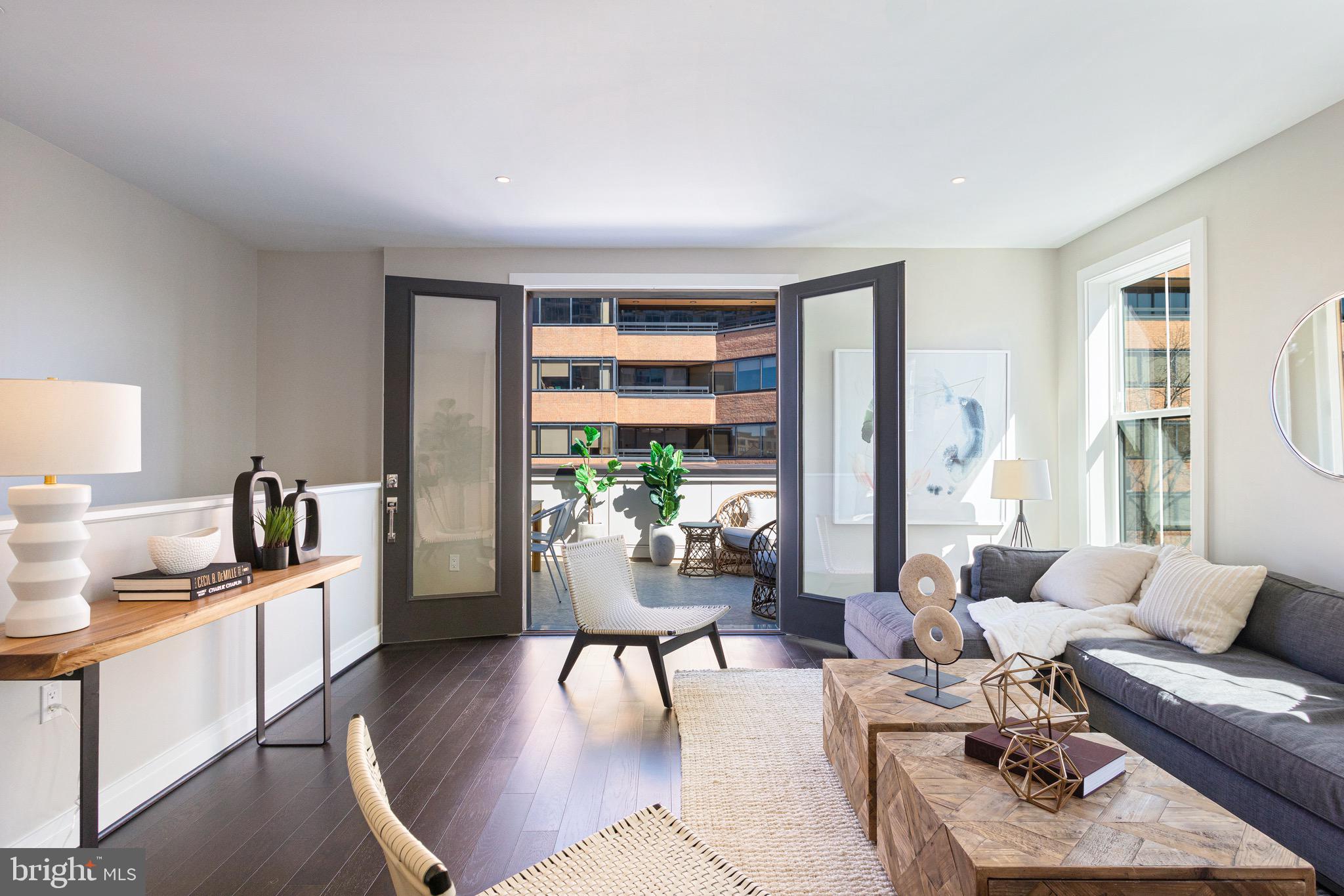 OLD TOWN ALEXANDRIA - Residential