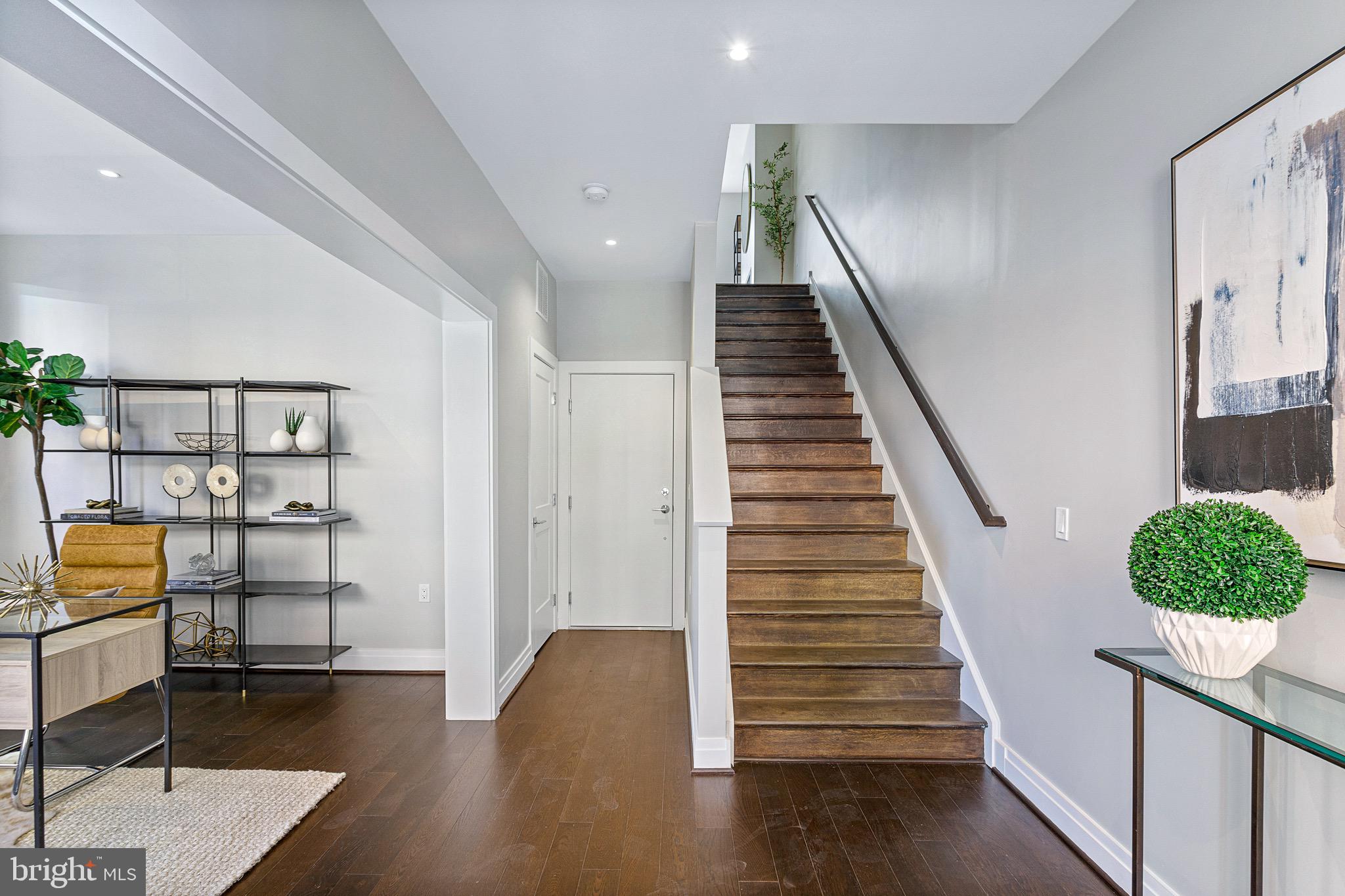 OLD TOWN ALEXANDRIA - Residential