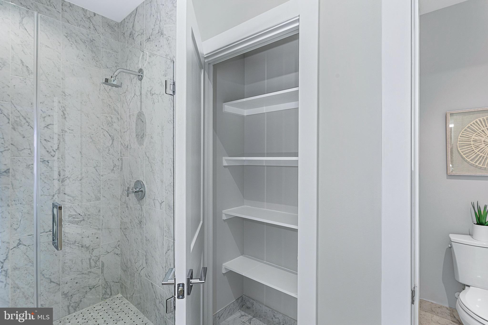 OLD TOWN ALEXANDRIA - Residential