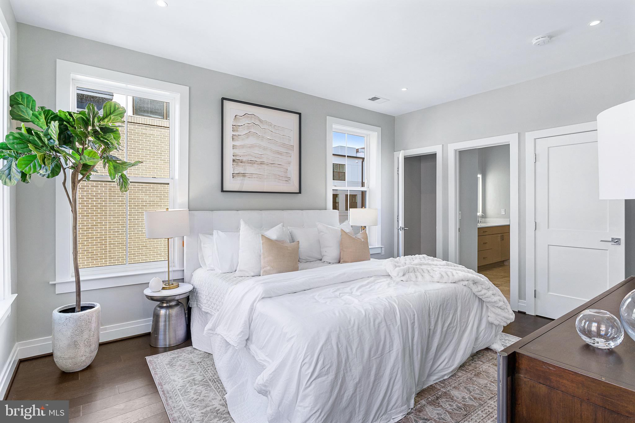 OLD TOWN ALEXANDRIA - Residential