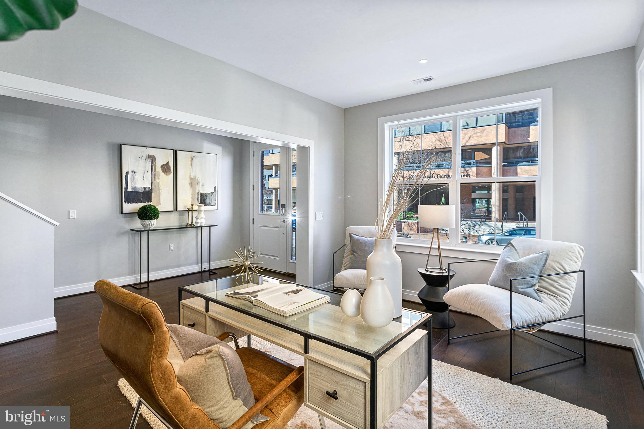 OLD TOWN ALEXANDRIA - Residential