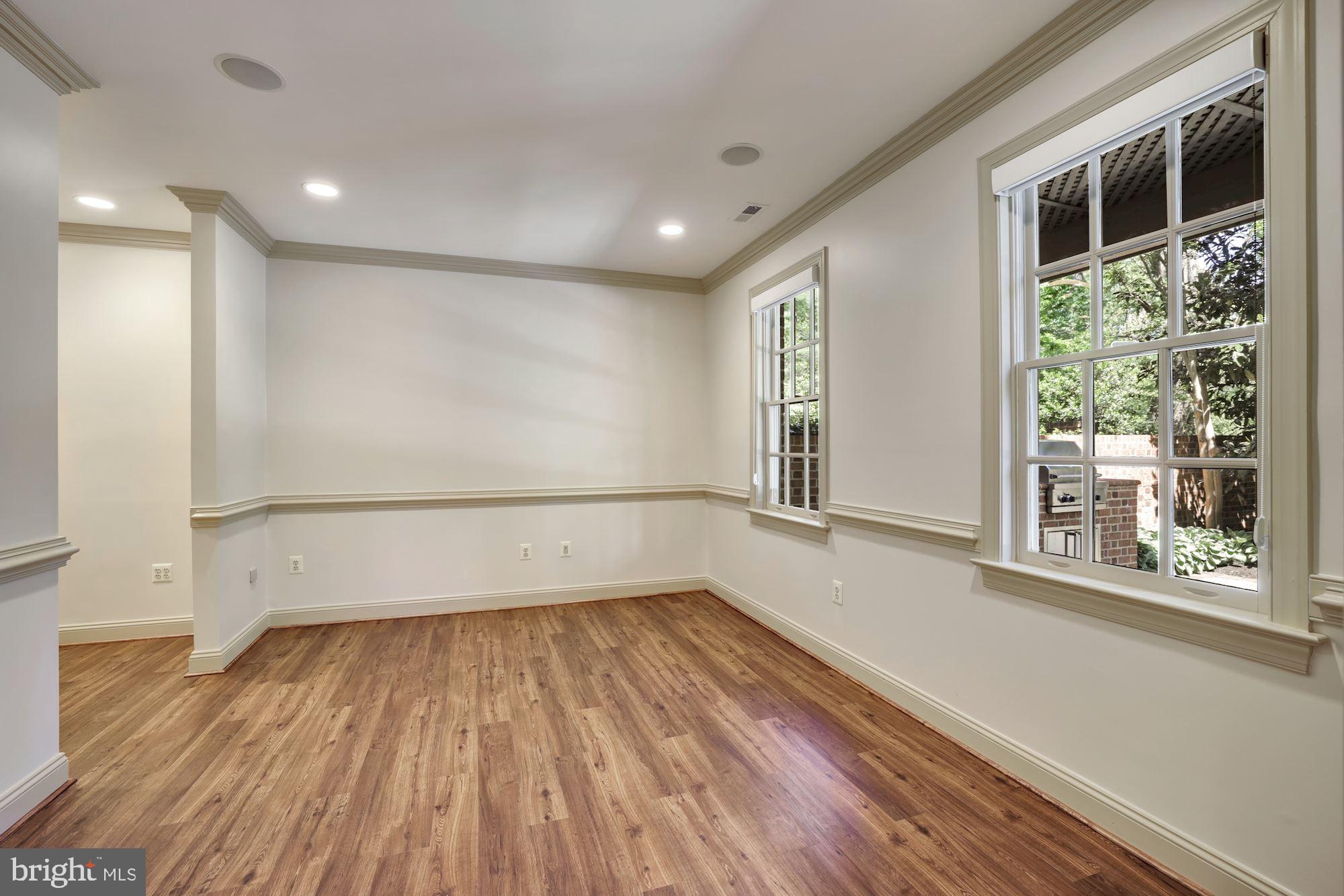 CHAIN BRIDGE TERRACE - Residential