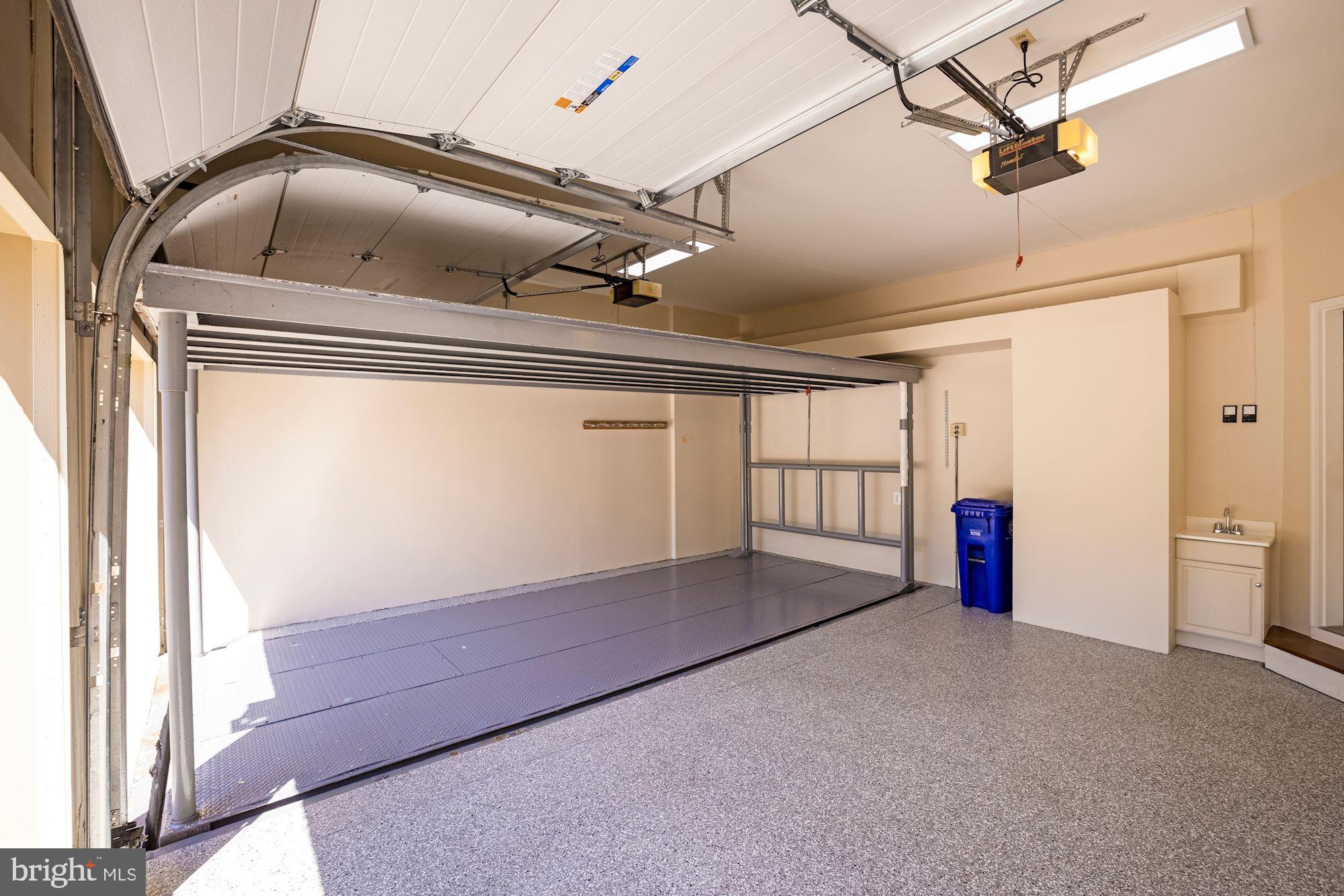 CHAIN BRIDGE TERRACE - Residential