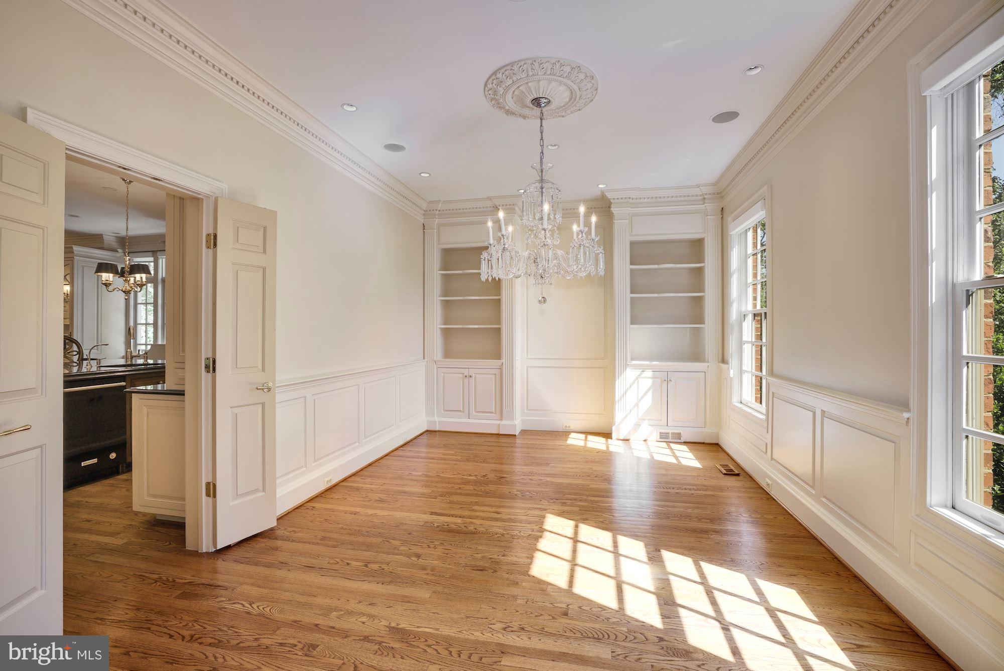 CHAIN BRIDGE TERRACE - Residential