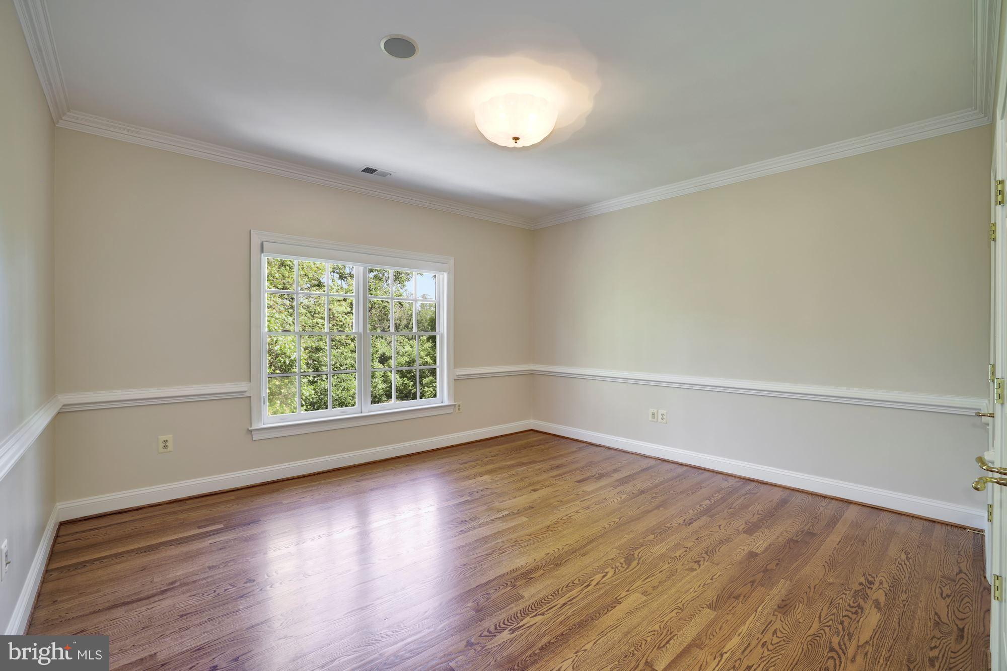 CHAIN BRIDGE TERRACE - Residential