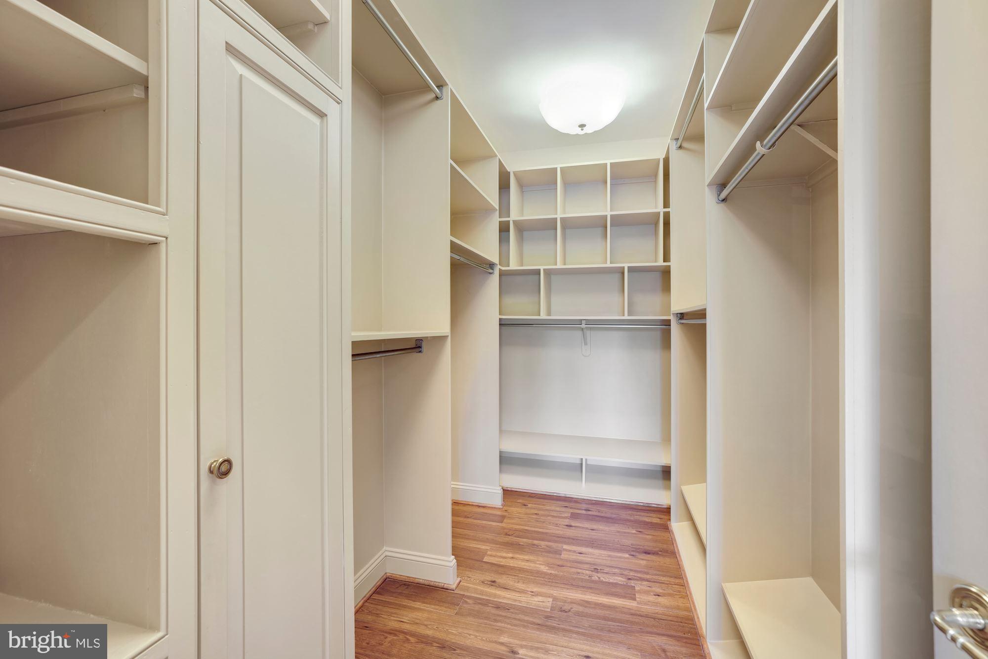 CHAIN BRIDGE TERRACE - Residential