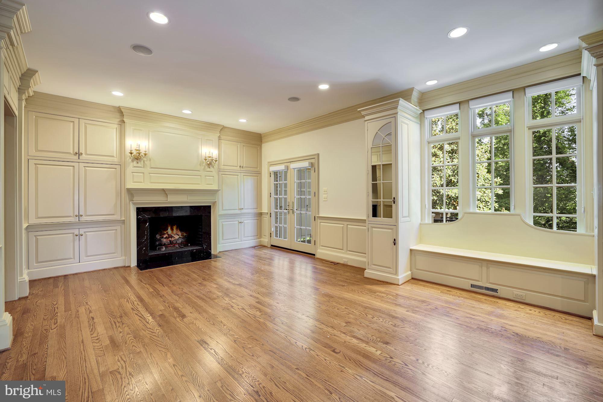 CHAIN BRIDGE TERRACE - Residential