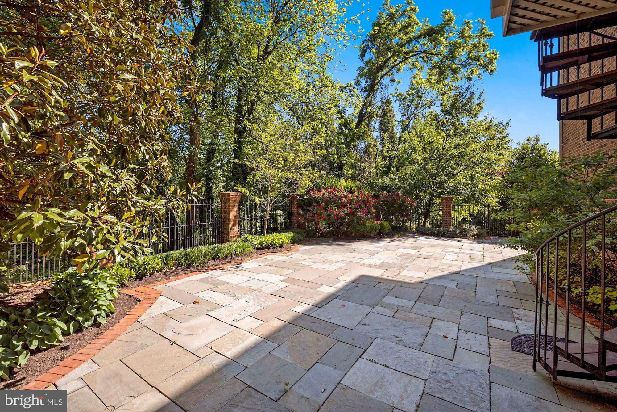 CHAIN BRIDGE TERRACE - Residential