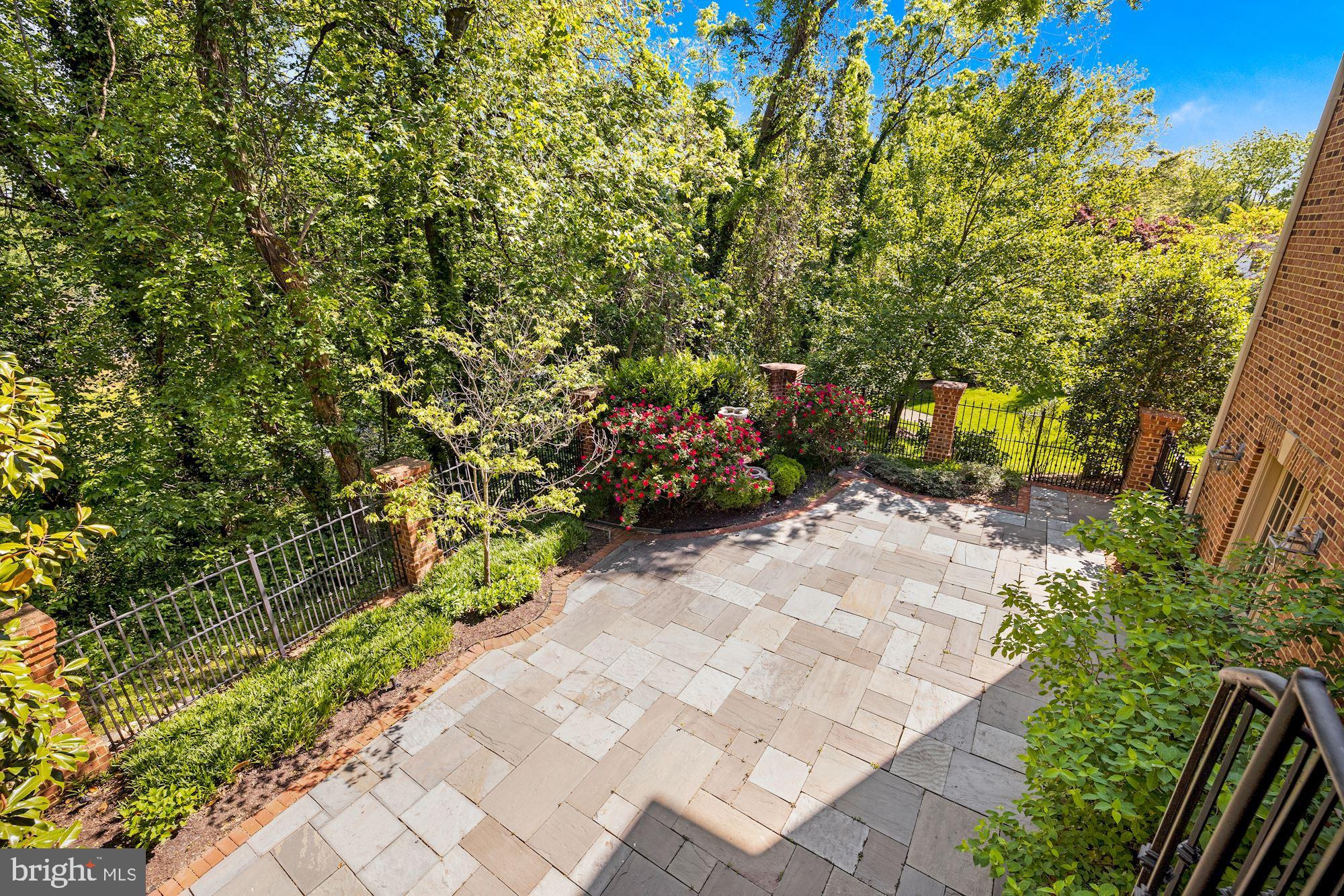 CHAIN BRIDGE TERRACE - Residential