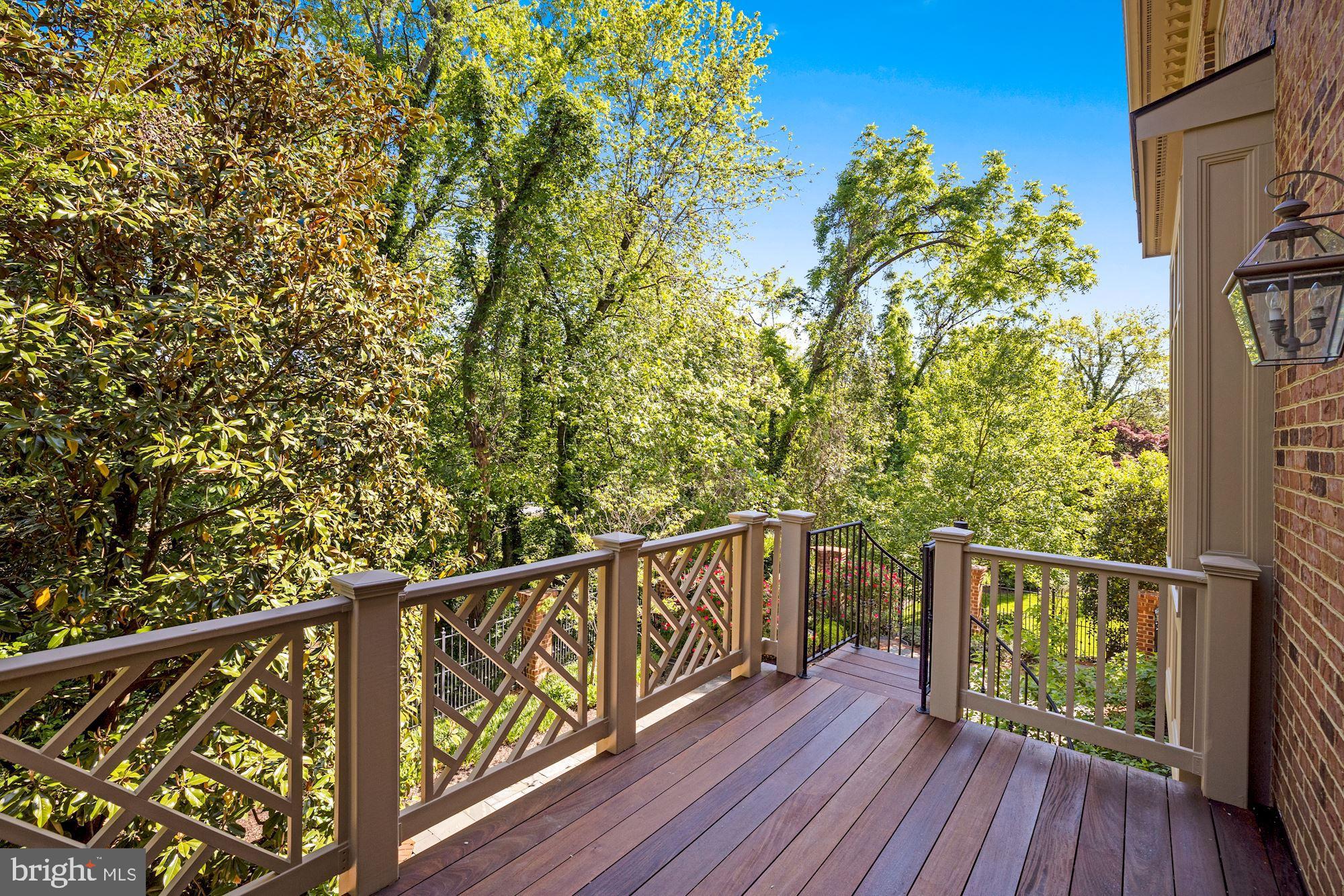 CHAIN BRIDGE TERRACE - Residential