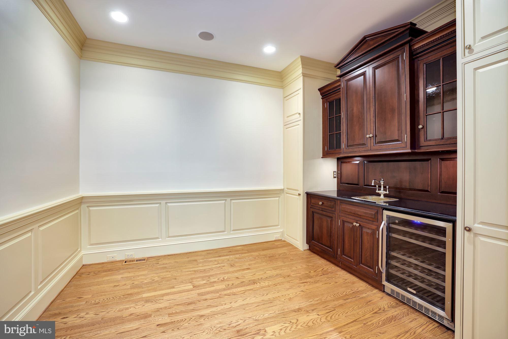 CHAIN BRIDGE TERRACE - Residential