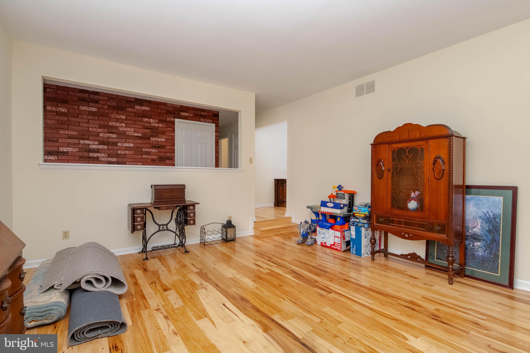 PLEASANT HILLS - Residential