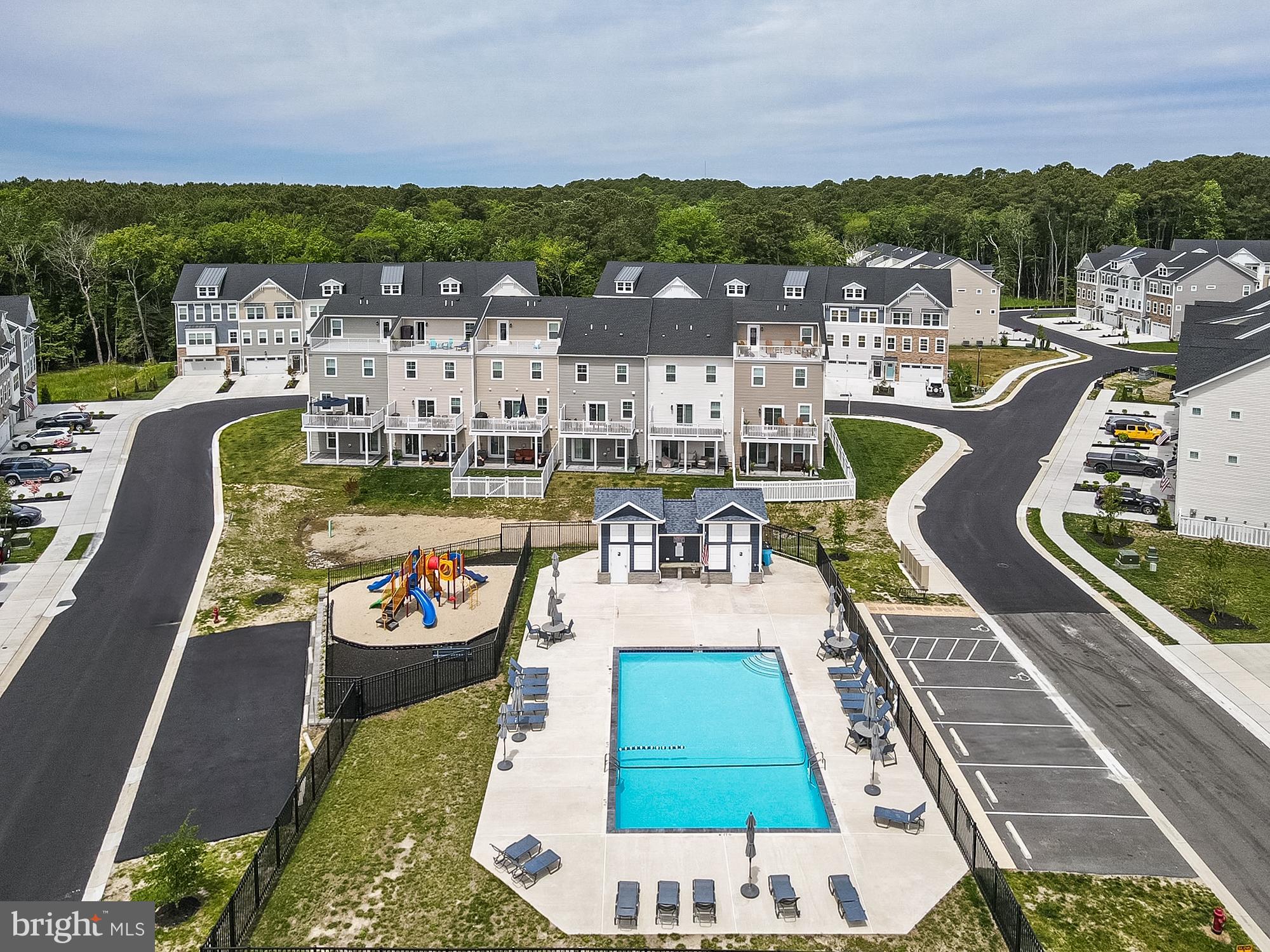 SEA OAKS VILLAGE - Residential