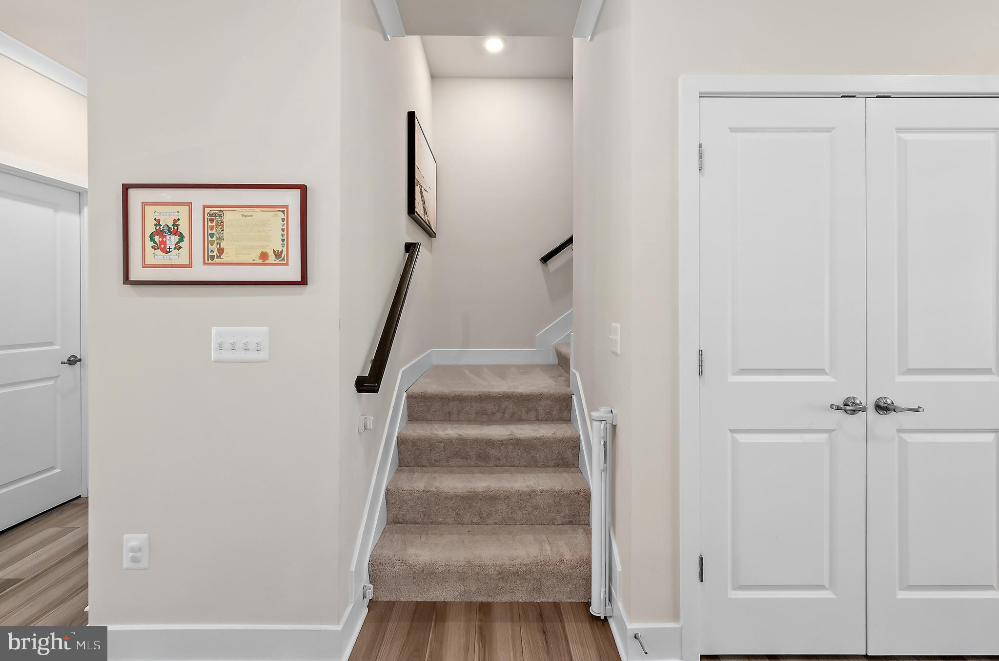 SEA OAKS VILLAGE - Residential