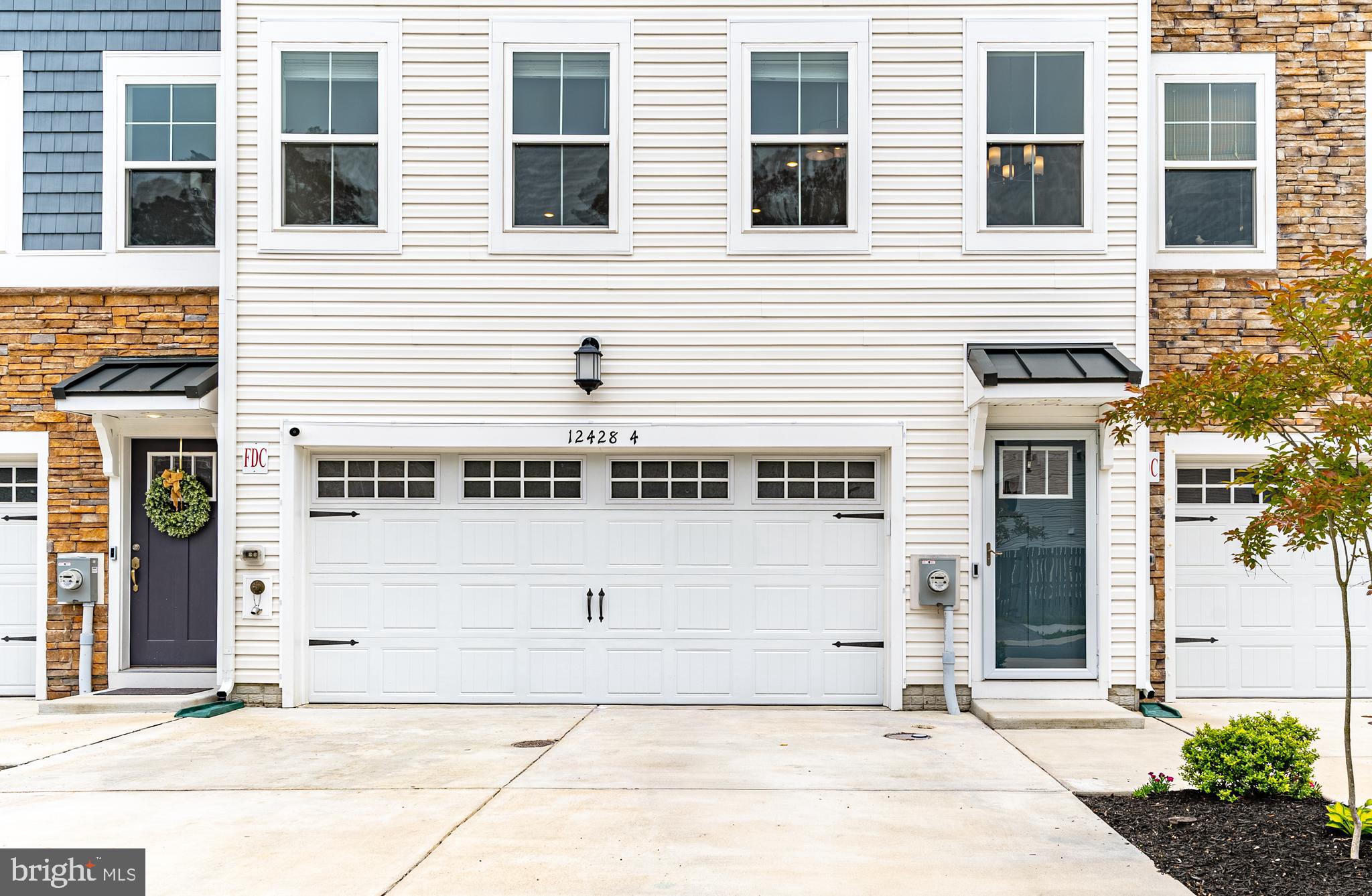 SEA OAKS VILLAGE - Residential