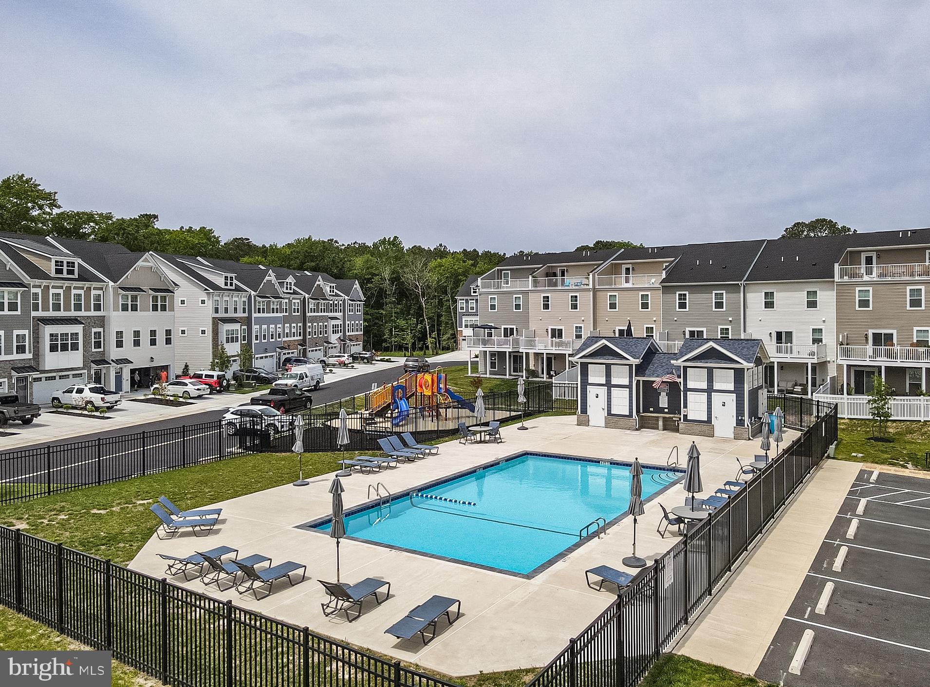 SEA OAKS VILLAGE - Residential