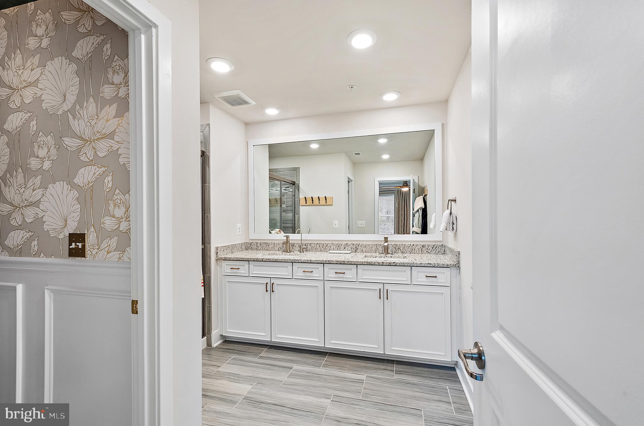 SEA OAKS VILLAGE - Residential