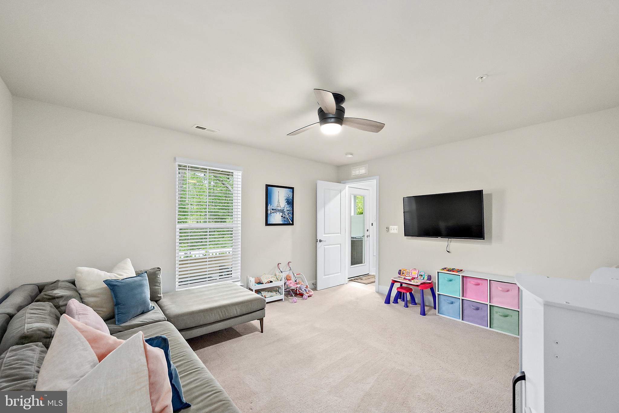 SEA OAKS VILLAGE - Residential