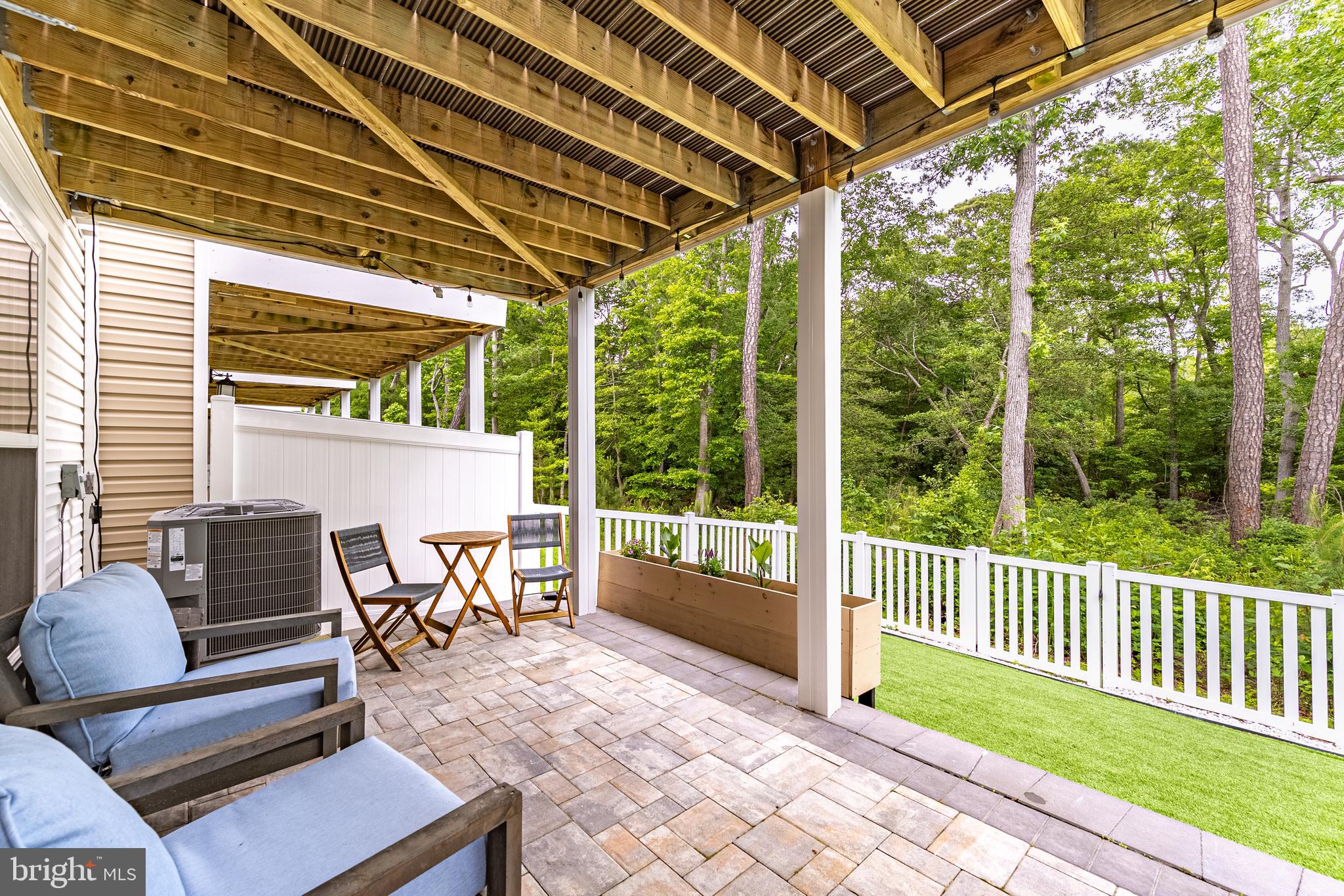 SEA OAKS VILLAGE - Residential