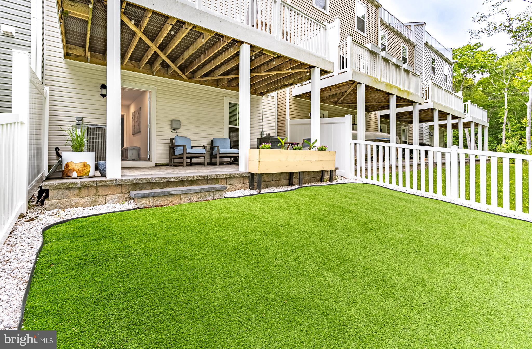 SEA OAKS VILLAGE - Residential