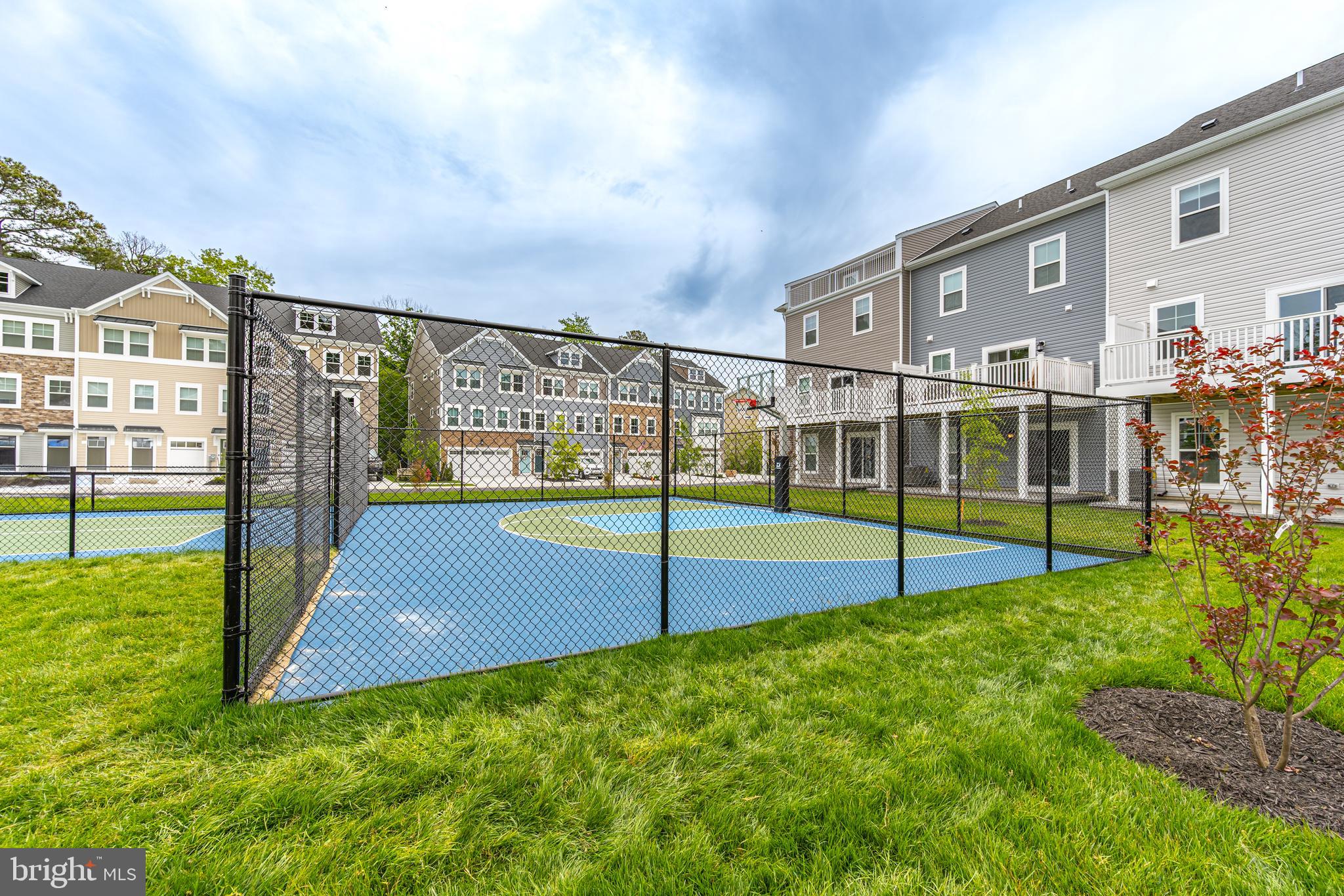 SEA OAKS VILLAGE - Residential