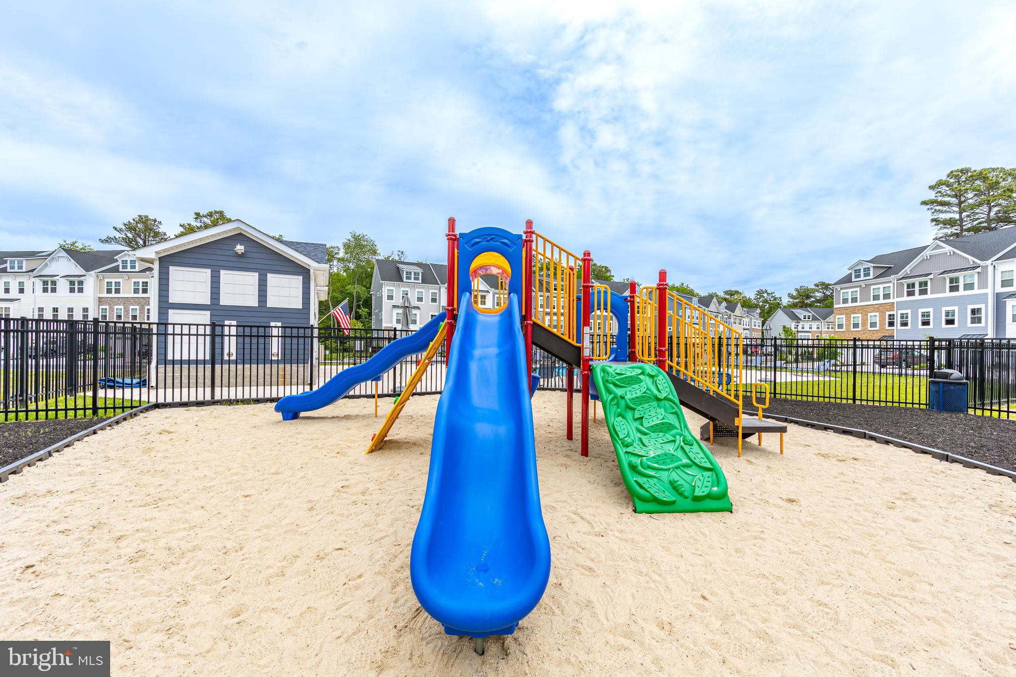 SEA OAKS VILLAGE - Residential