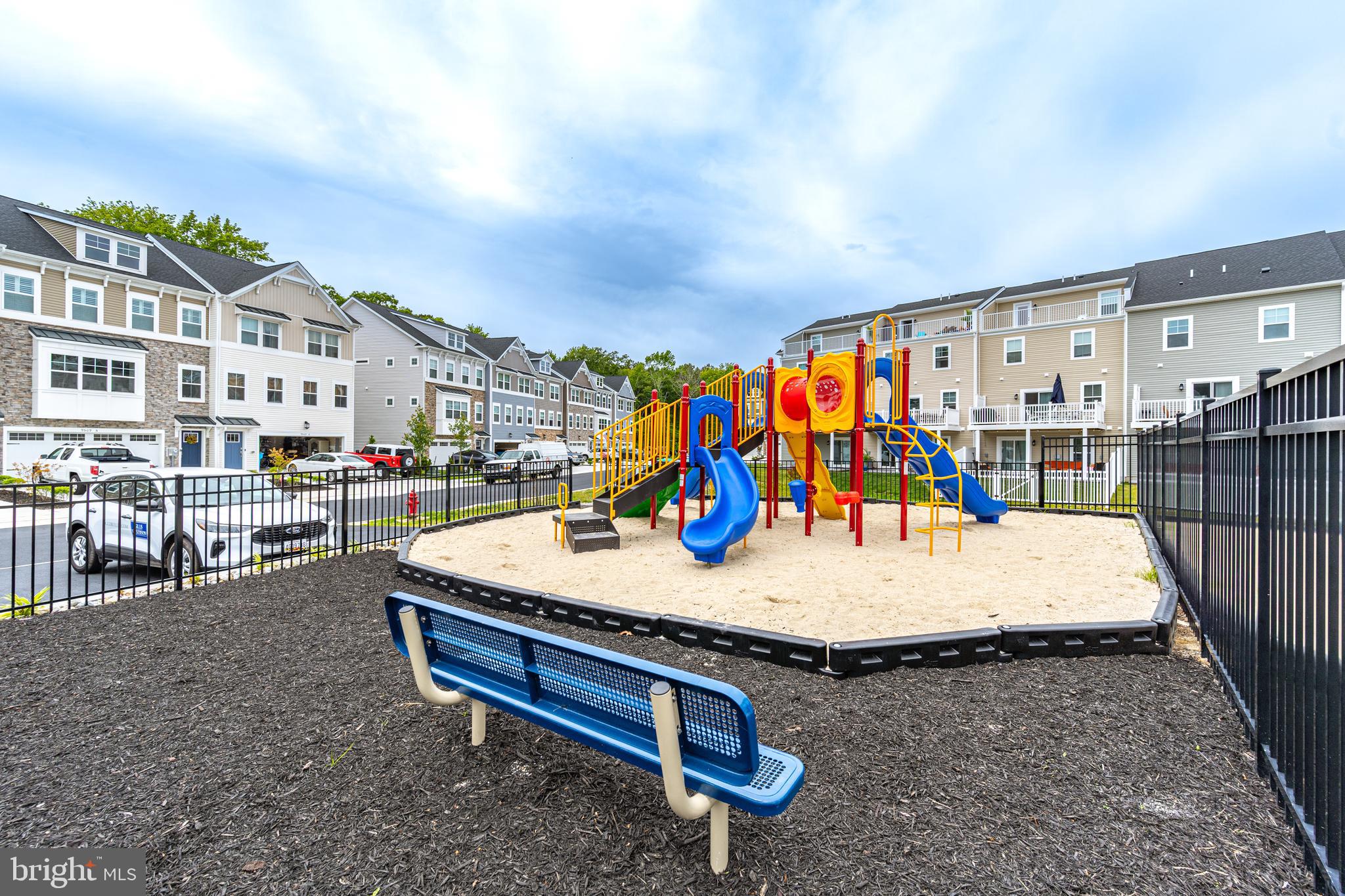 SEA OAKS VILLAGE - Residential