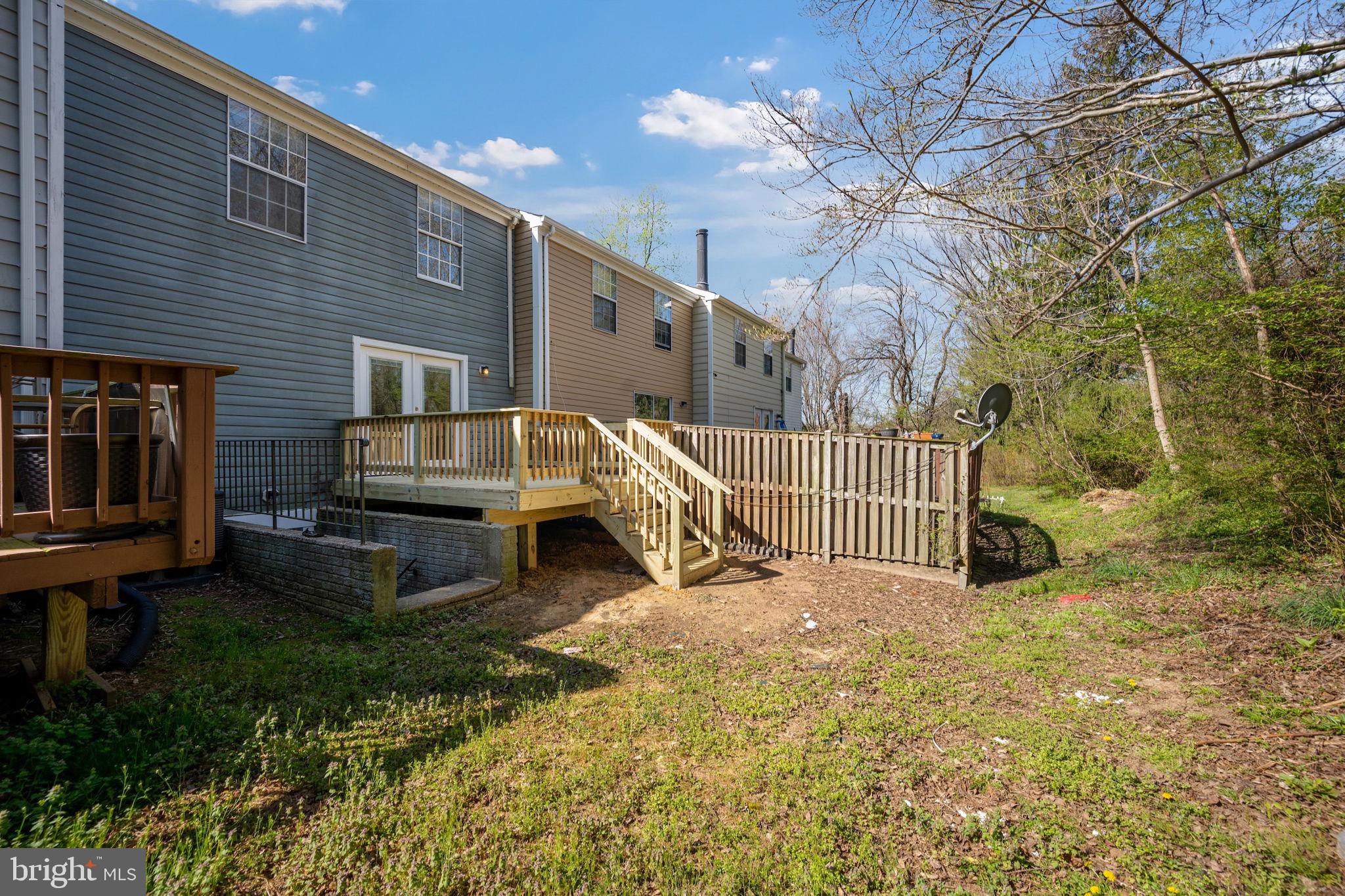 OAK POND - Residential