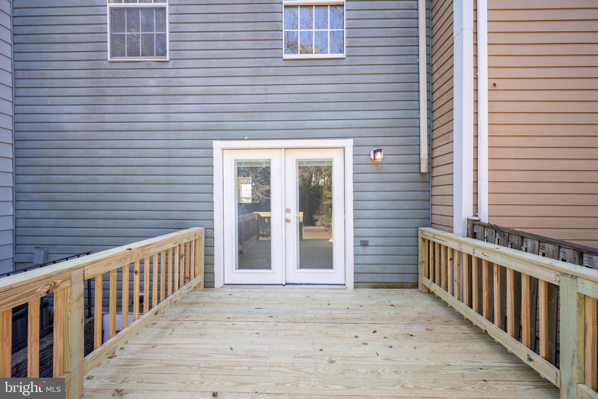 OAK POND - Residential