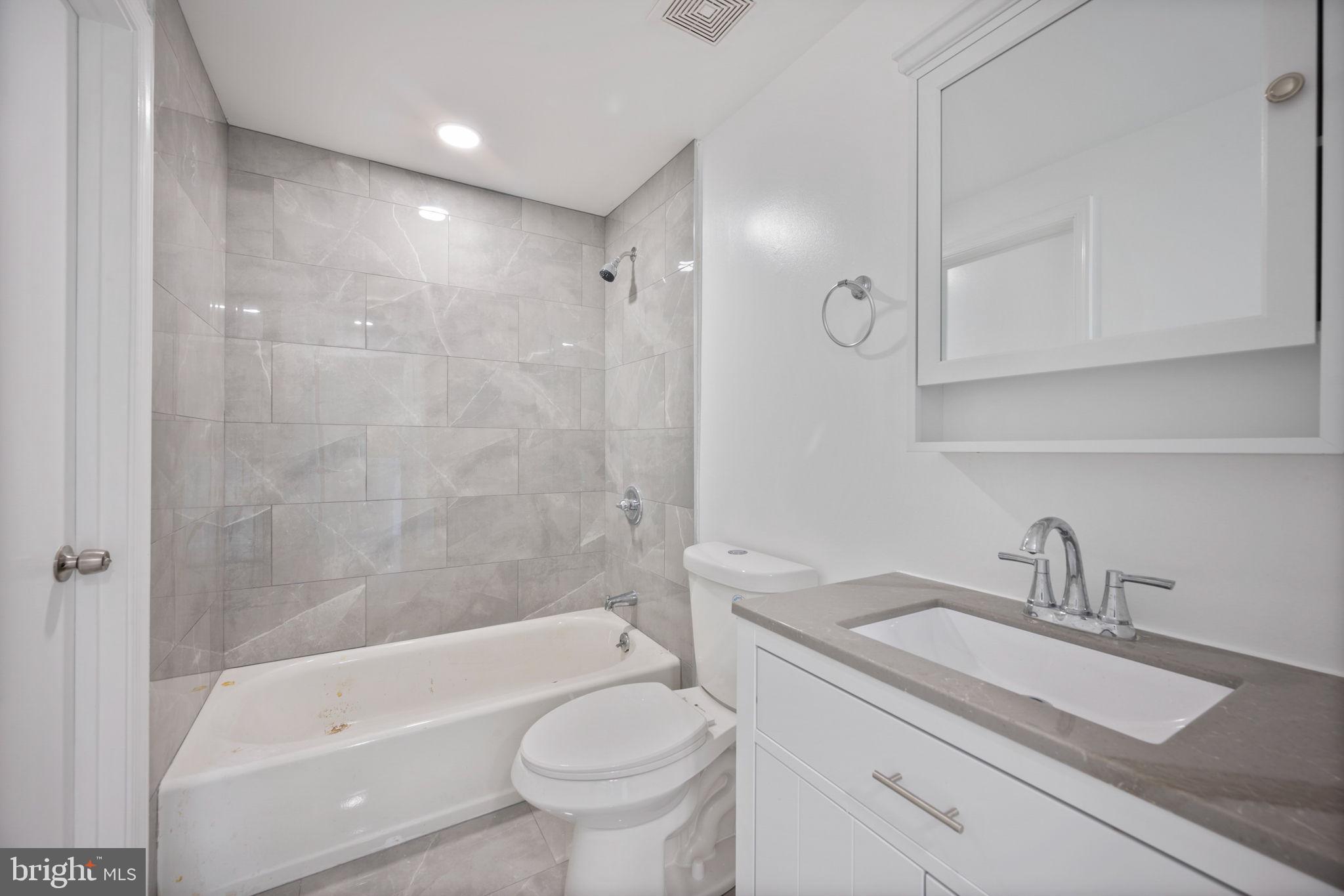 OAK POND - Residential