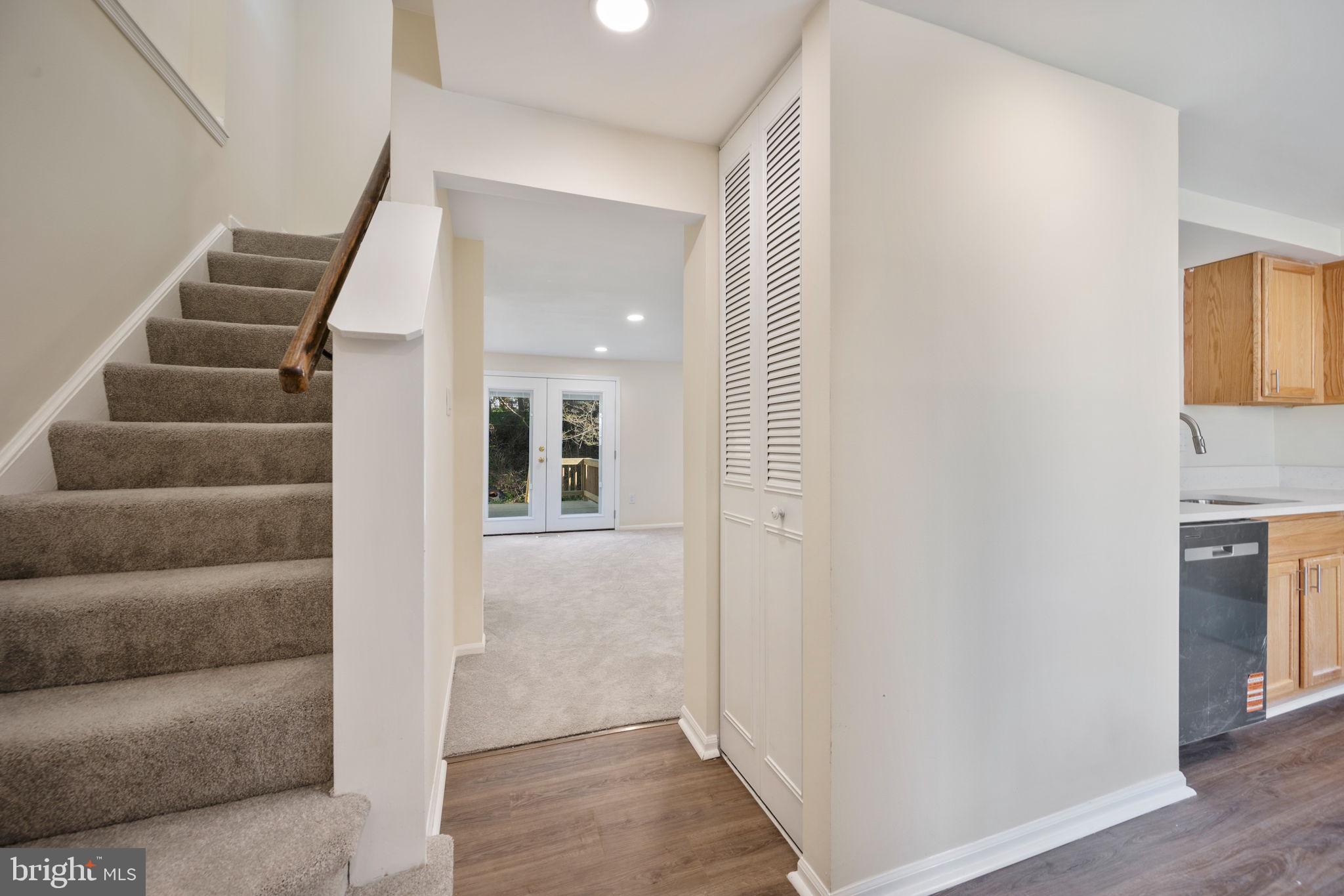 OAK POND - Residential