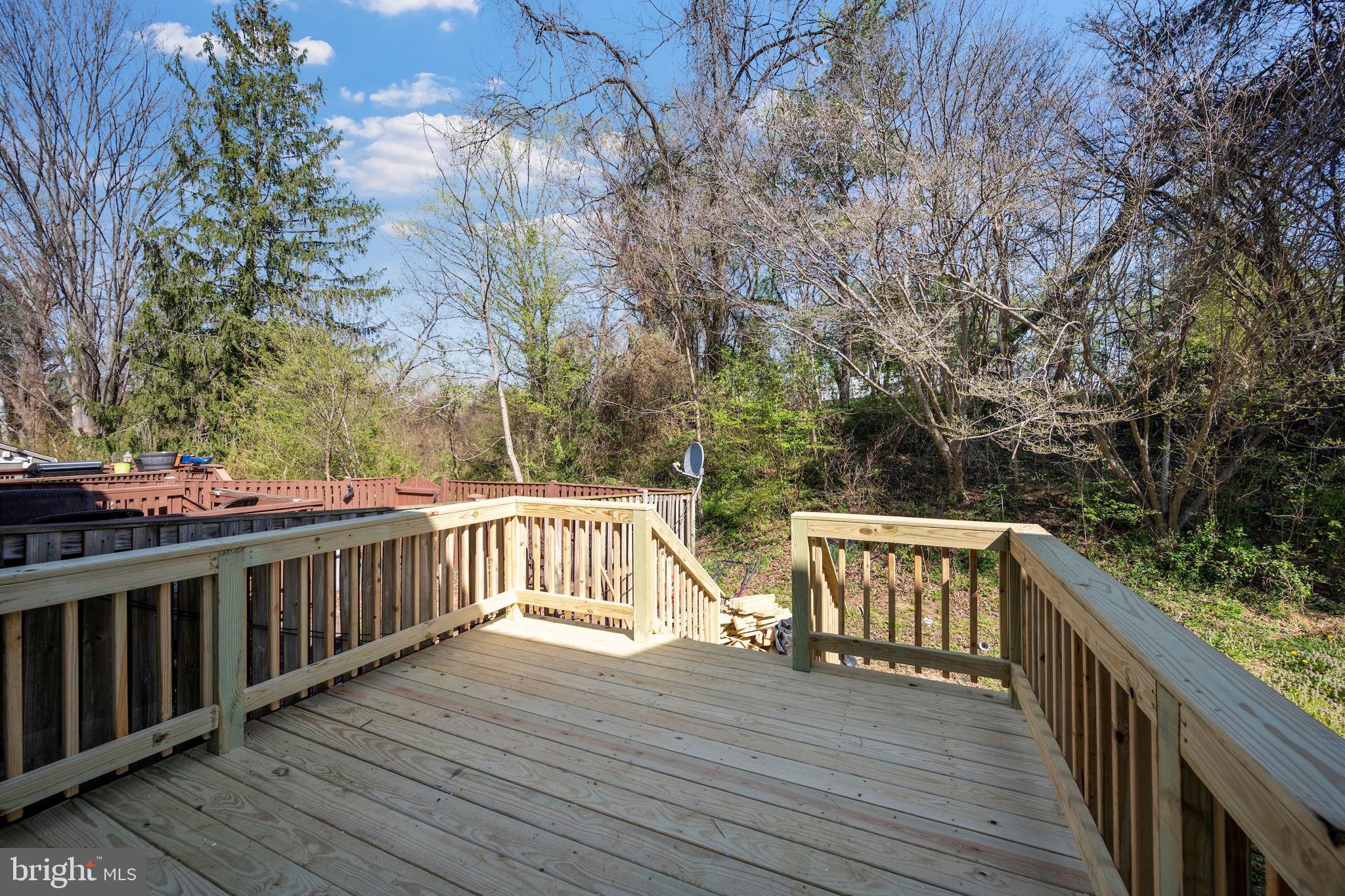 OAK POND - Residential