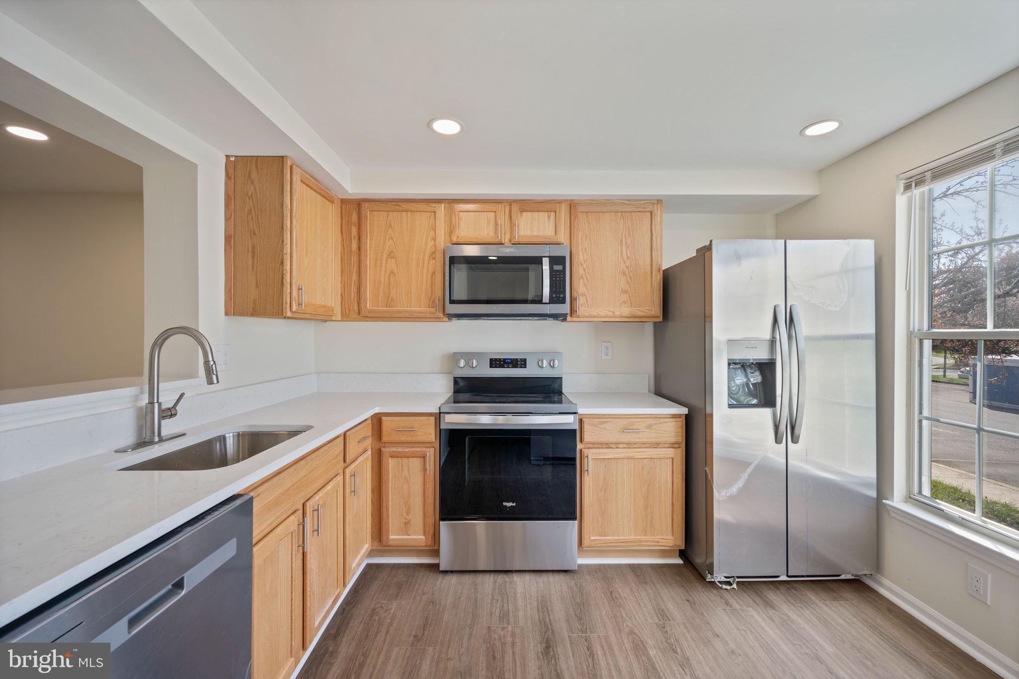 OAK POND - Residential