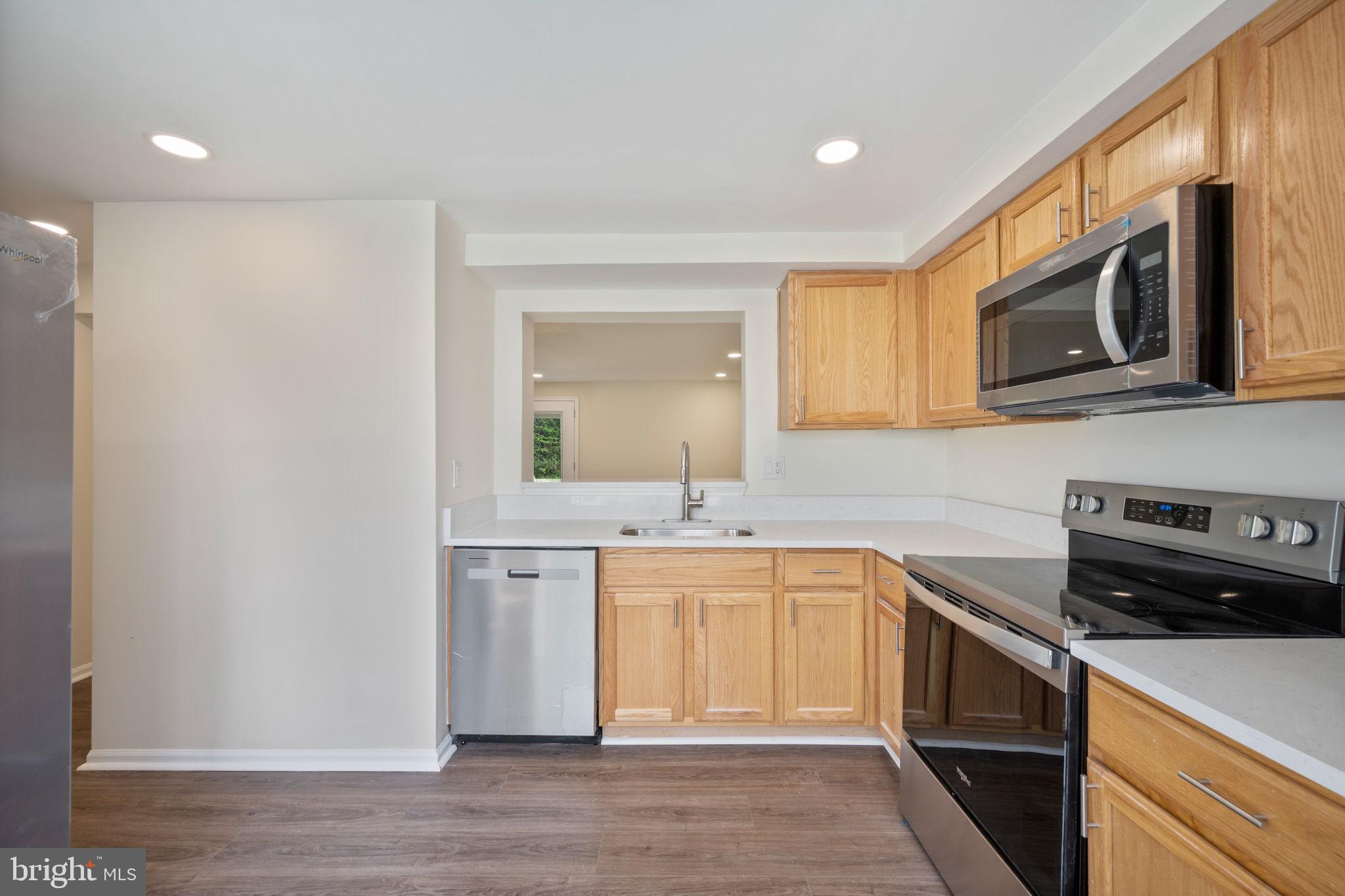 OAK POND - Residential