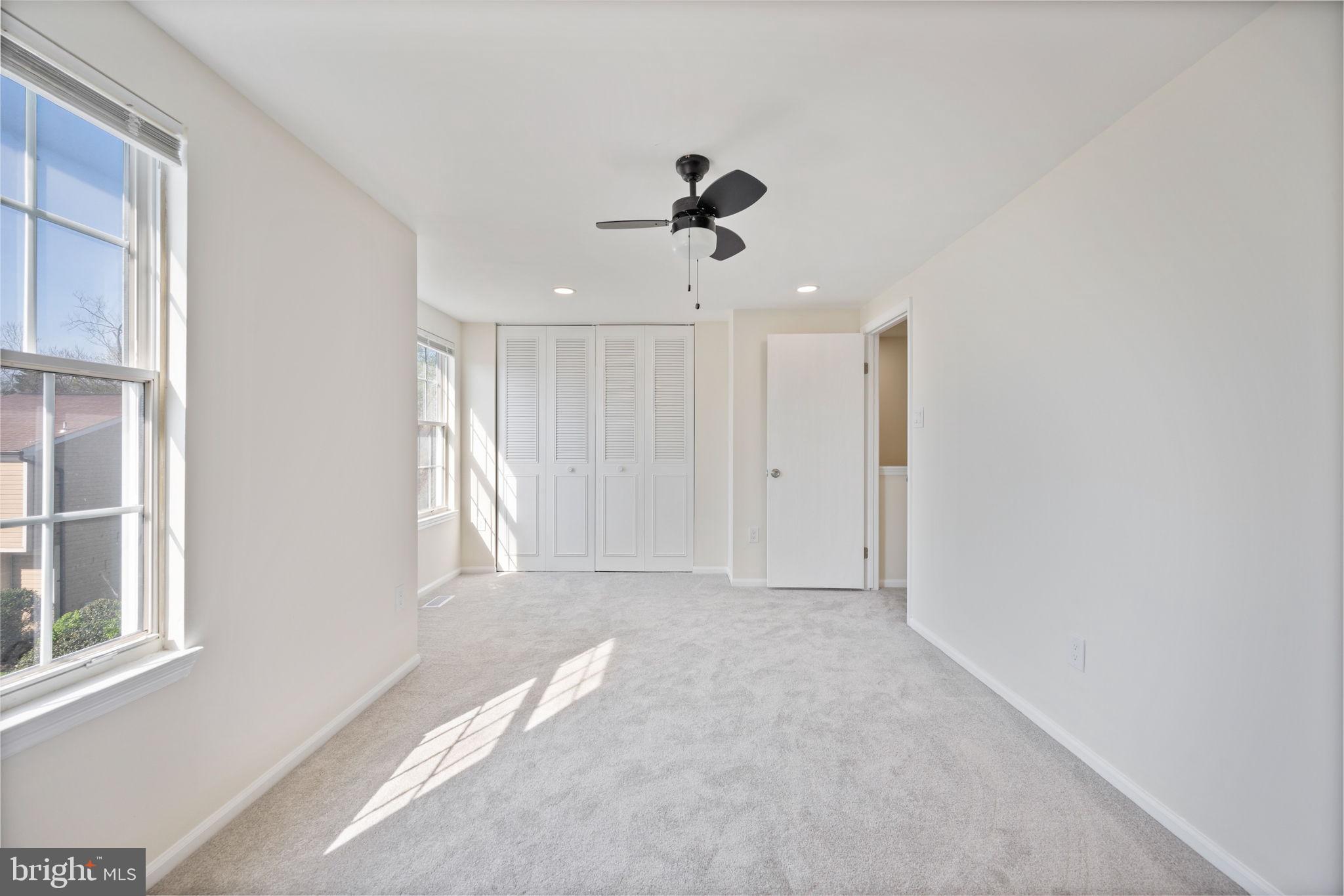 OAK POND - Residential