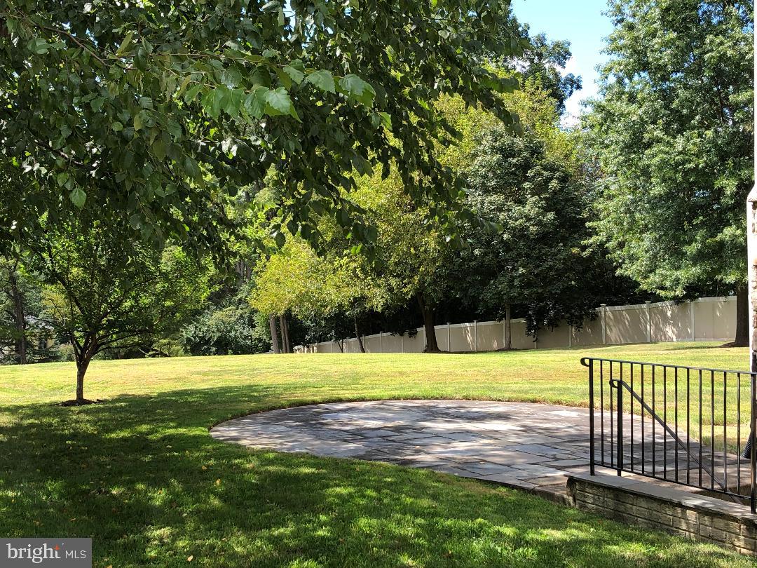 EMBASSY COURT - Residential Lease