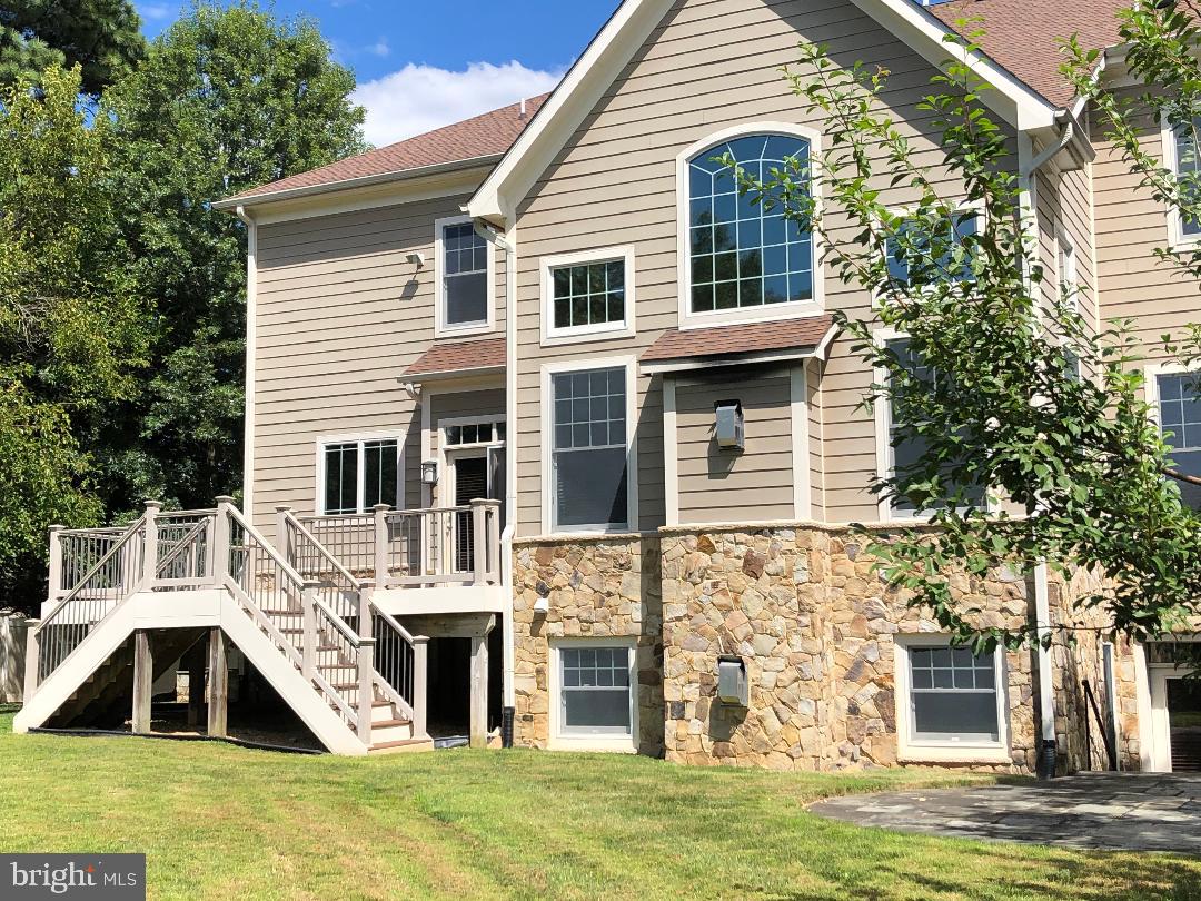 EMBASSY COURT - Residential Lease