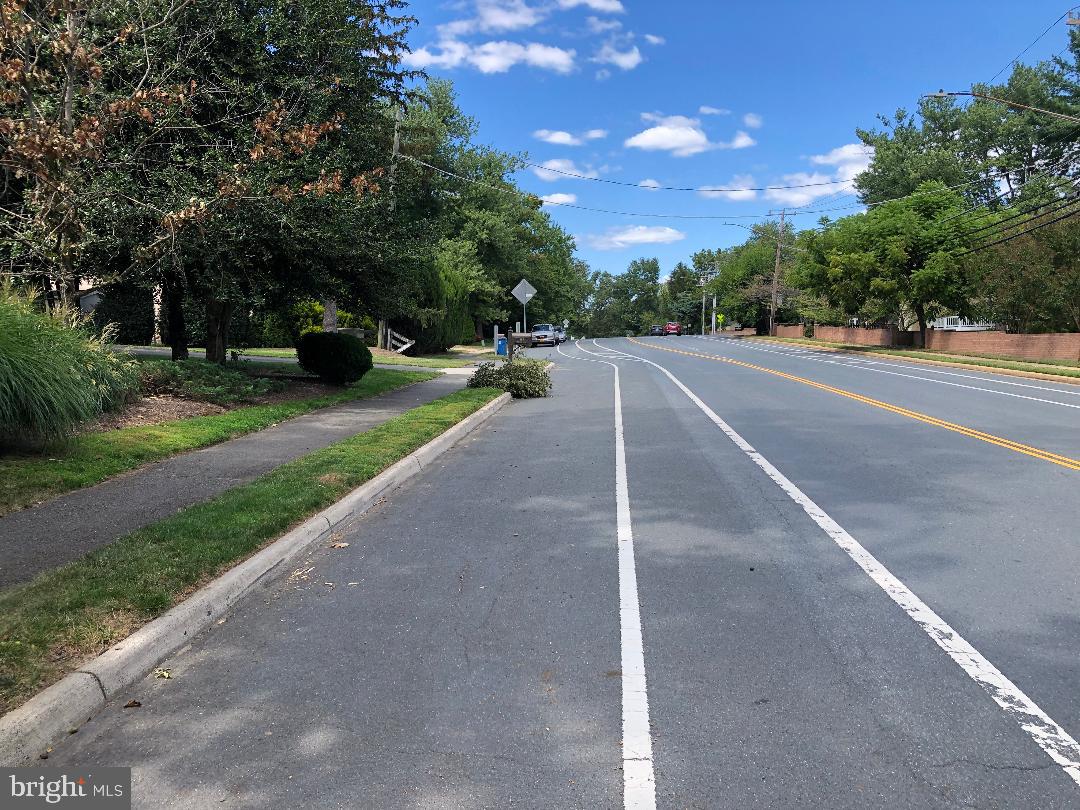 EMBASSY COURT - Residential Lease