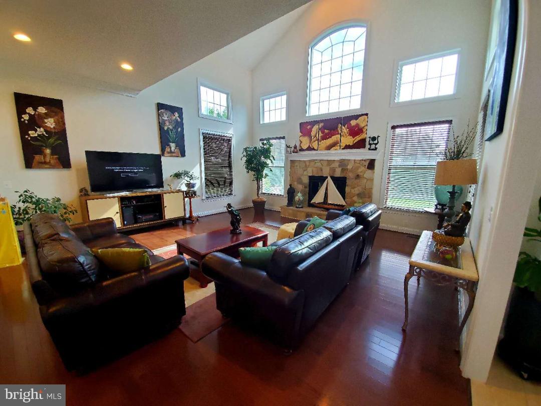 EMBASSY COURT - Residential Lease