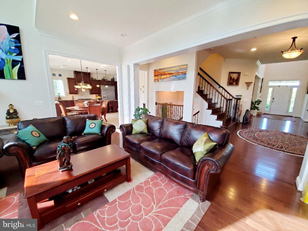 EMBASSY COURT - Residential Lease